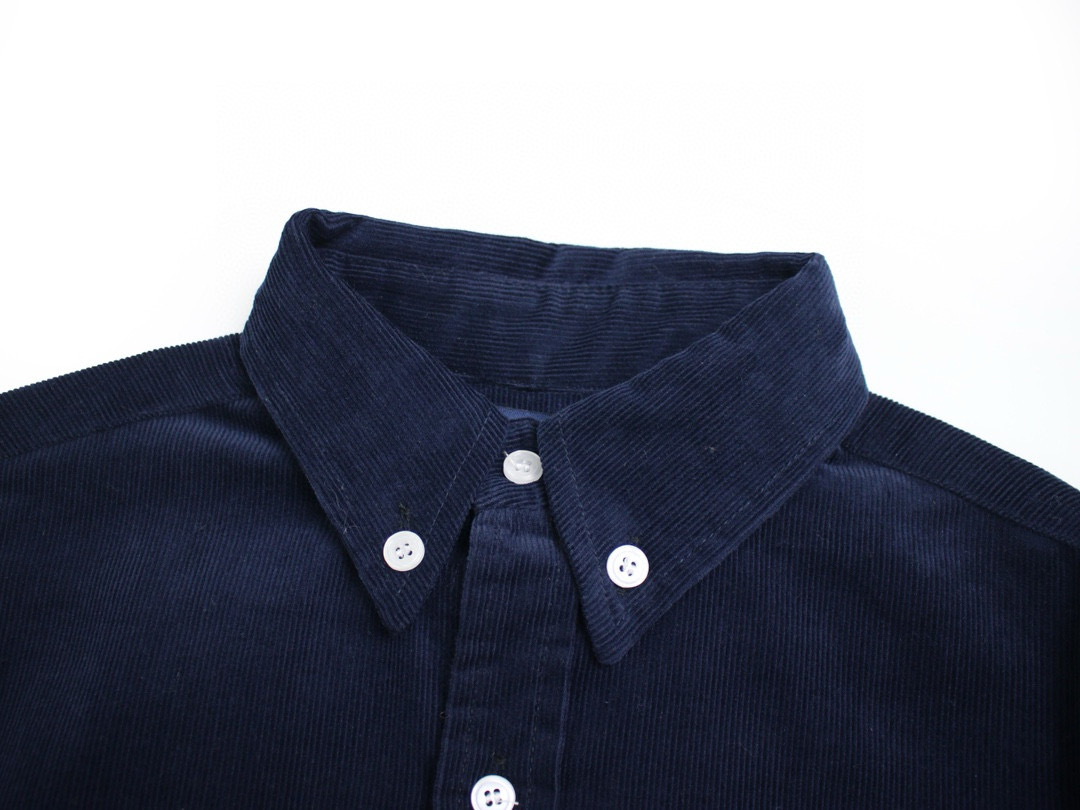 Ralph Lauren Classic Khaki Shirt: Timeless Style for Fall and Winter - 图片 3