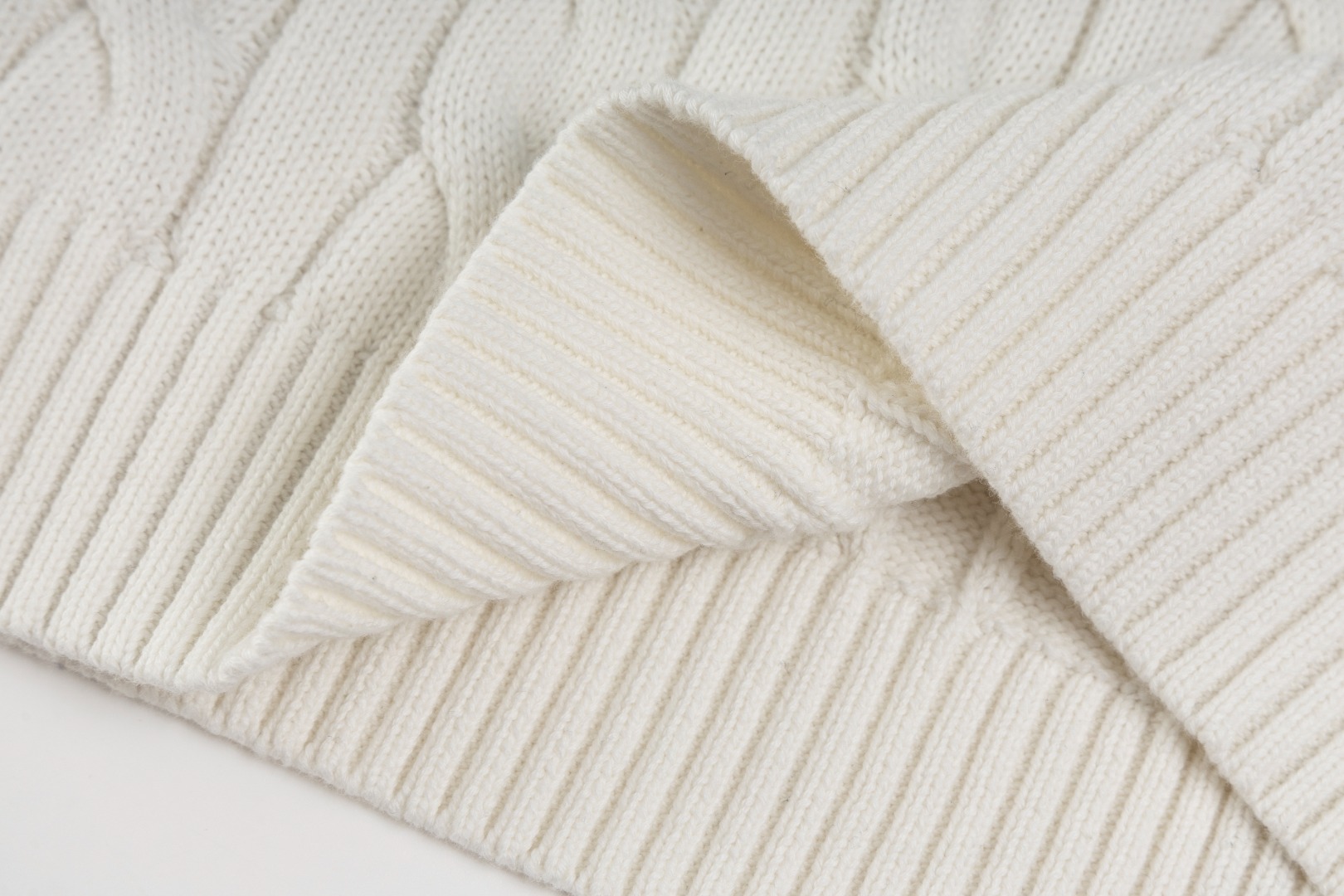 “Ralph Lauren Women’s Suit with V-Collar Vest and Sleeveless Sweater in Multiple Colors – High-Quality Classic Cotton” - 图片 8