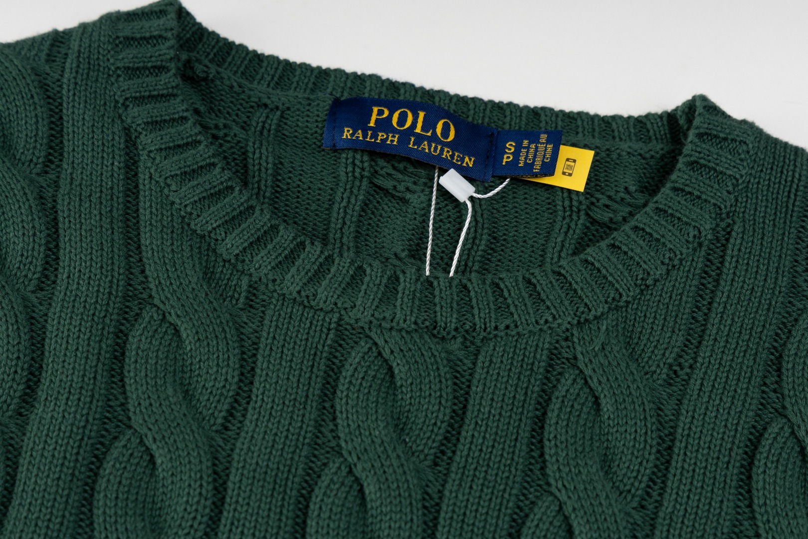 💰100QJ R91 RALPH LAUREN拉夫劳伦十四色经典小标刺绣圆领套头绞花开衫毛衣男装上衣
胸口高密度LOGO刺绣,吊牌辅料原版定制。采用纯棉纱线纯棉亲肤舒适,小标战马刺绣麻花纽扣圆领毛衣🐎高品质 跟着博主学穿搭!来一件拉夫劳伦绞花毛衣吧,爆红之后超级难买的系列,官网一件难求,简单实穿慵懒宽松感,加厚面料更有质感,手感柔软细腻,版型宽松,不管是单穿还是叠穿,简单一件就能穿出不同风格的时尚感!
Size:XS S M L XL
颜色:白色 黄色 粉色 湖水绿 彩蓝色 深绿 灰色 藏青白标 藏青红标 黑色红标 黑色白标 紫色 棕色 红色
胸围:51/53/55/57/59
肩宽:39.5/41/42.5/44/45.5
身长:65/67/69/71/73
袖长:59/60/61/62/63