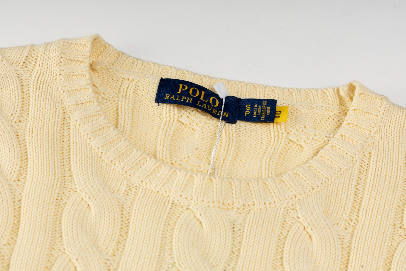 💰100QJ R91 RALPH LAUREN拉夫劳伦十四色经典小标刺绣圆领套头绞花开衫毛衣男装上衣
胸口高密度LOGO刺绣,吊牌辅料原版定制。采用纯棉纱线纯棉亲肤舒适,小标战马刺绣麻花纽扣圆领毛衣🐎高品质 跟着博主学穿搭!来一件拉夫劳伦绞花毛衣吧,爆红之后超级难买的系列,官网一件难求,简单实穿慵懒宽松感,加厚面料更有质感,手感柔软细腻,版型宽松,不管是单穿还是叠穿,简单一件就能穿出不同风格的时尚感!
Size:XS S M L XL
颜色:白色 黄色 粉色 湖水绿 彩蓝色 深绿 灰色 藏青白标 藏青红标 黑色红标 黑色白标 紫色 棕色 红色
胸围:51/53/55/57/59
肩宽:39.5/41/42.5/44/45.5
身长:65/67/69/71/73
袖长:59/60/61/62/63