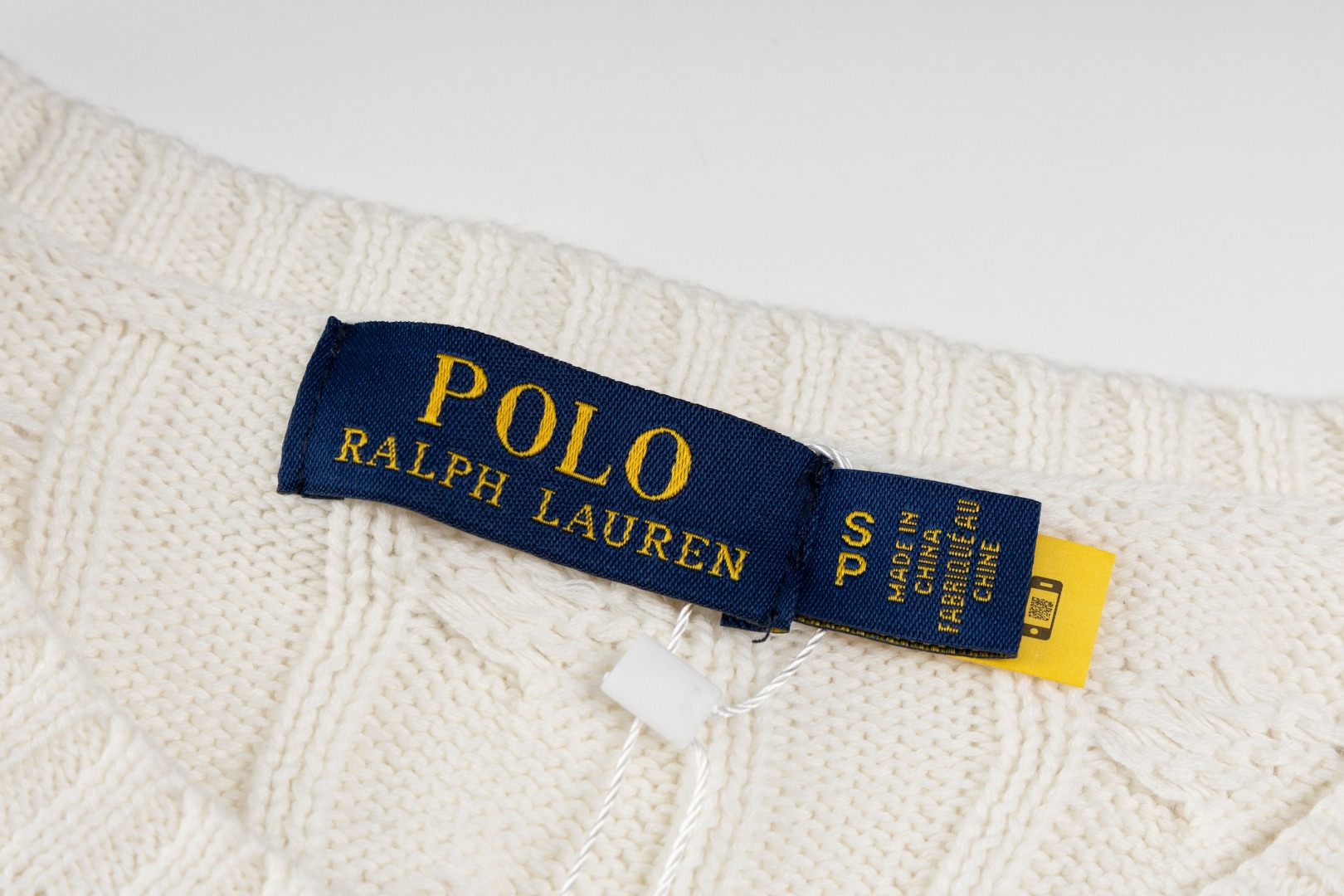 💰100QJ R91 RALPH LAUREN拉夫劳伦十四色经典小标刺绣圆领套头绞花开衫毛衣男装上衣
胸口高密度LOGO刺绣,吊牌辅料原版定制。采用纯棉纱线纯棉亲肤舒适,小标战马刺绣麻花纽扣圆领毛衣🐎高品质 跟着博主学穿搭!来一件拉夫劳伦绞花毛衣吧,爆红之后超级难买的系列,官网一件难求,简单实穿慵懒宽松感,加厚面料更有质感,手感柔软细腻,版型宽松,不管是单穿还是叠穿,简单一件就能穿出不同风格的时尚感!
Size:XS S M L XL
颜色:白色 黄色 粉色 湖水绿 彩蓝色 深绿 灰色 藏青白标 藏青红标 黑色红标 黑色白标 紫色 棕色 红色
胸围:51/53/55/57/59
肩宽:39.5/41/42.5/44/45.5
身长:65/67/69/71/73
袖长:59/60/61/62/63