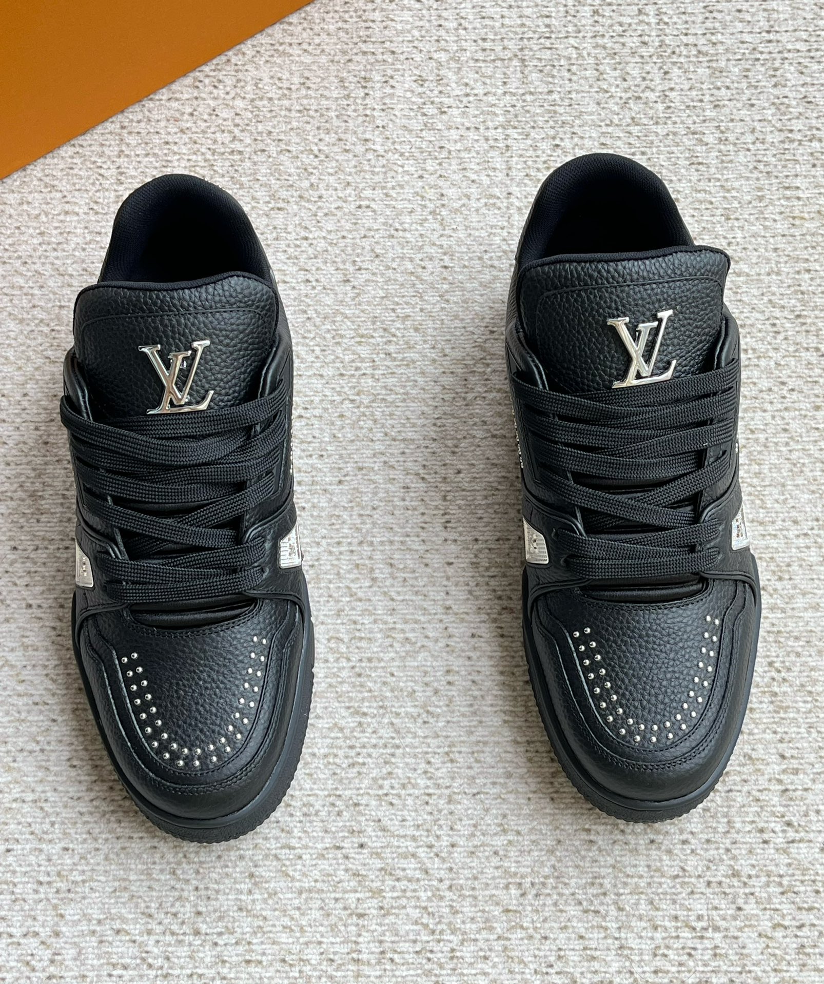 Louis Vuitton Trainer Zapatillas Deportivas Hombre Piel de Becerro Granulada