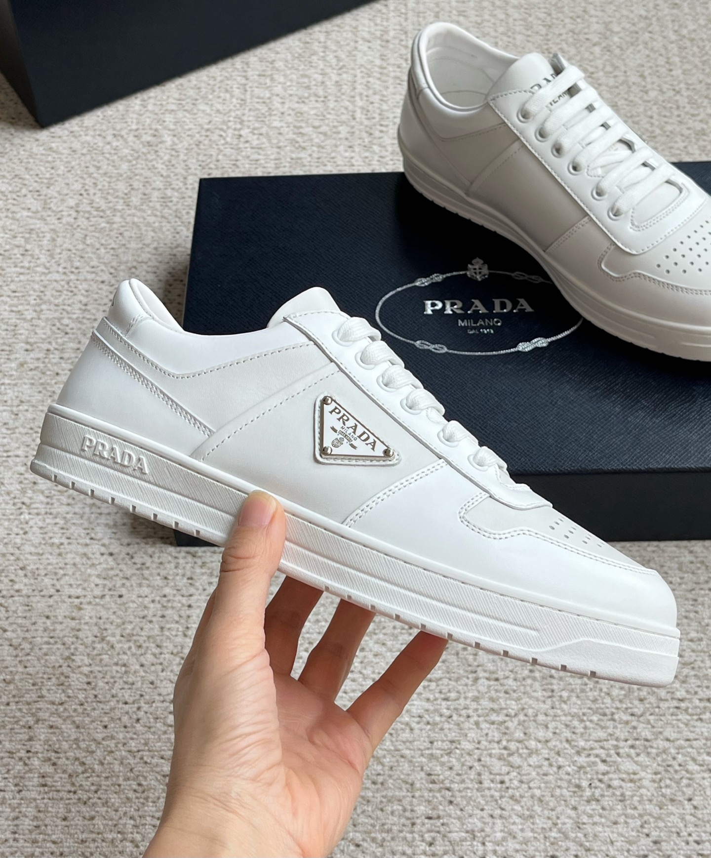 נעלי עור גברים מודרניים Prada מעור נאפה לנוחות ונוחות 7 i1744003039735 7322 0 5