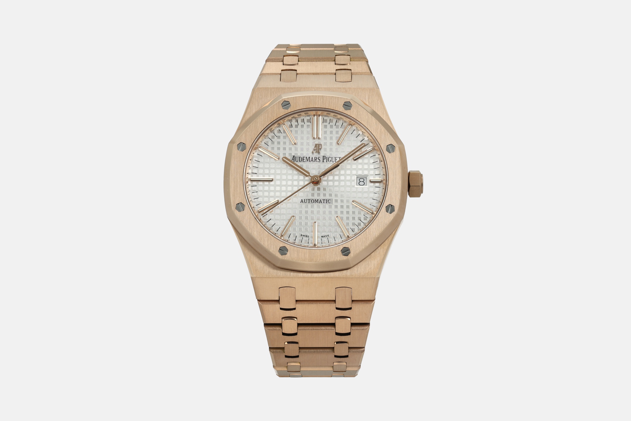 NO:944373,IF A [New revision · Optimized text] V3 version Audemars Piguet /15400 New revision, re-opening production based on the original text, completely repairing all the shortcomings of the old version of the text!  The face of the same watch is made from a new mold, and the scales, fonts, background colors, and luminous light are fully upgraded and optimized, eliminating all kinds of flaws in the old version to create a smoother and more delicate dial; the scales are regular and neat, the paint surface is even and color-free, and the fonts are full of three-dimensionality. The real-life original pictures can be used to intuitively compare the dial texture of the old and new versions. Exquisite mechanical watches,,,audemars19860909IF A【全新改版 · 优化字面】V3版 爱彼 /15400 全新改版,针对原有字面重新开版生产,彻底修复老版本字面全部短板！同款腕表字面全新开模制作, 刻度、字体、底色、夜光全方位升级优化,摒弃旧版各类瑕疵,打造更平整细腻表盘；刻度规整利落、漆面均匀无杂色、字体立体感拉满,实拍原图可直观对比新旧版本质感表盘精致机械腕表,,,audemars,Watch