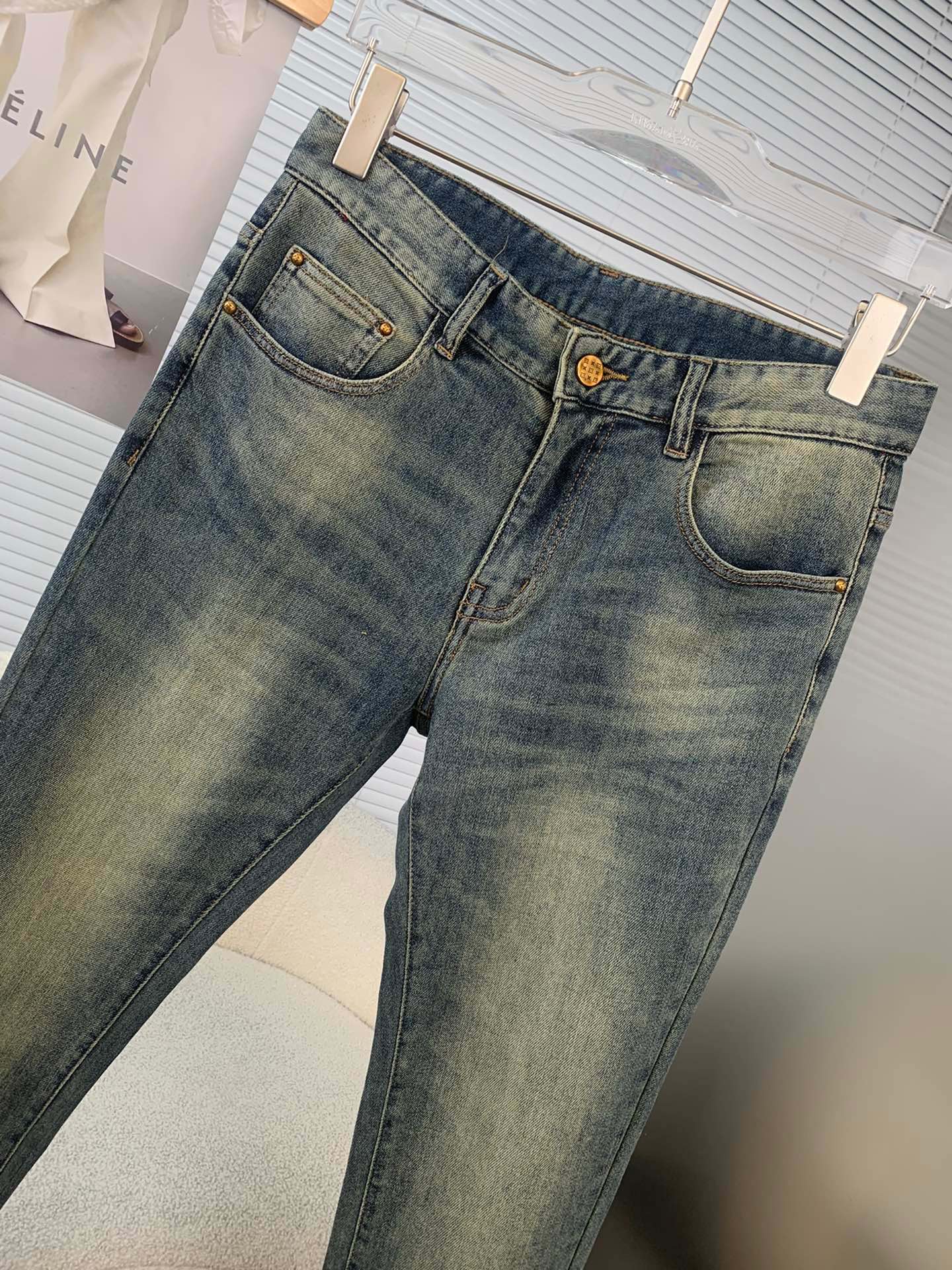 产品:LV路易威登 2023秋冬新品男士牛仔裤 【3标齐全】面料弹性好 4