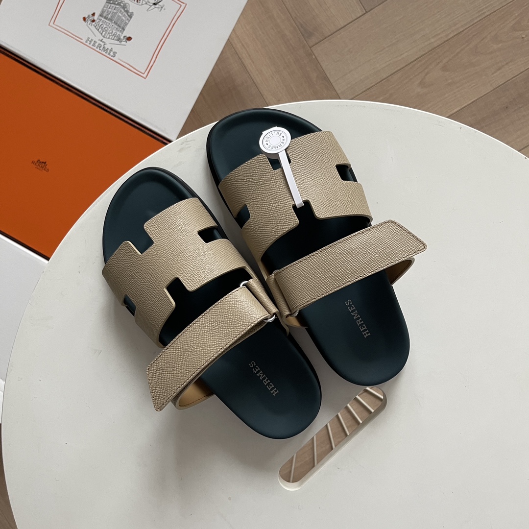 Alternative view of Sandals 10840