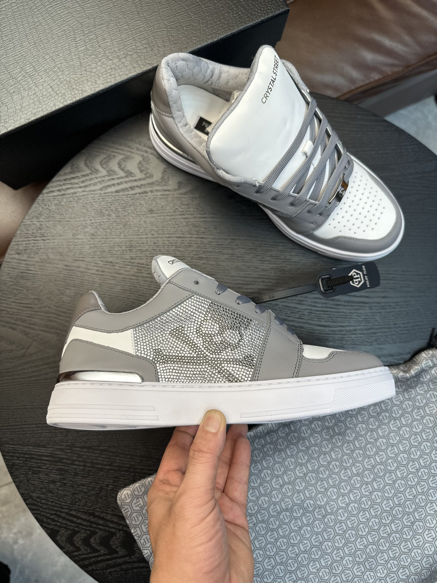 Sneakers 10806