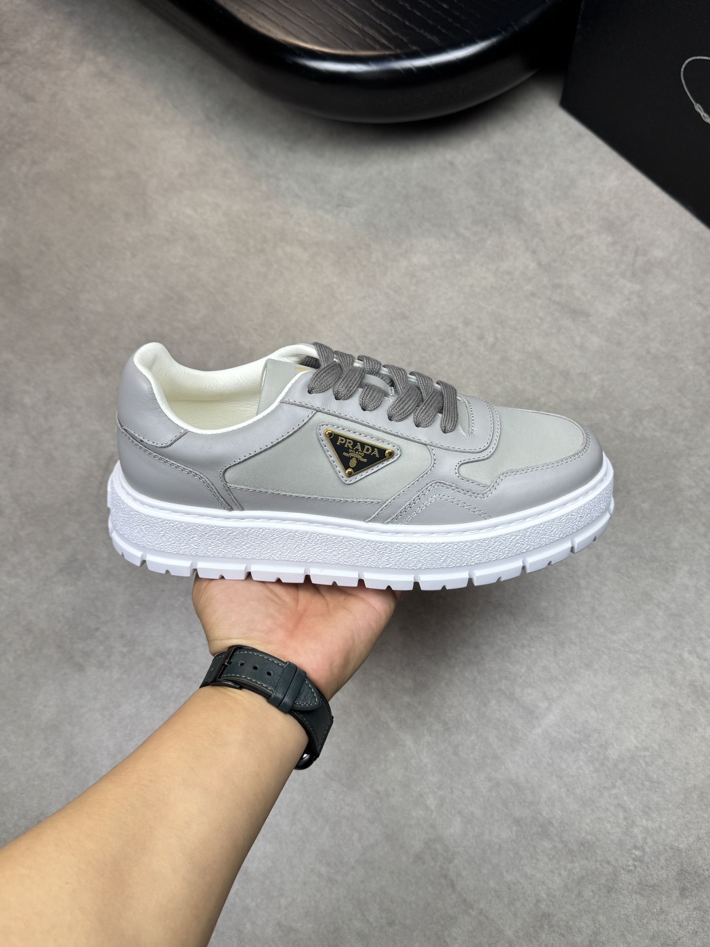 Prada Sneakers 13490