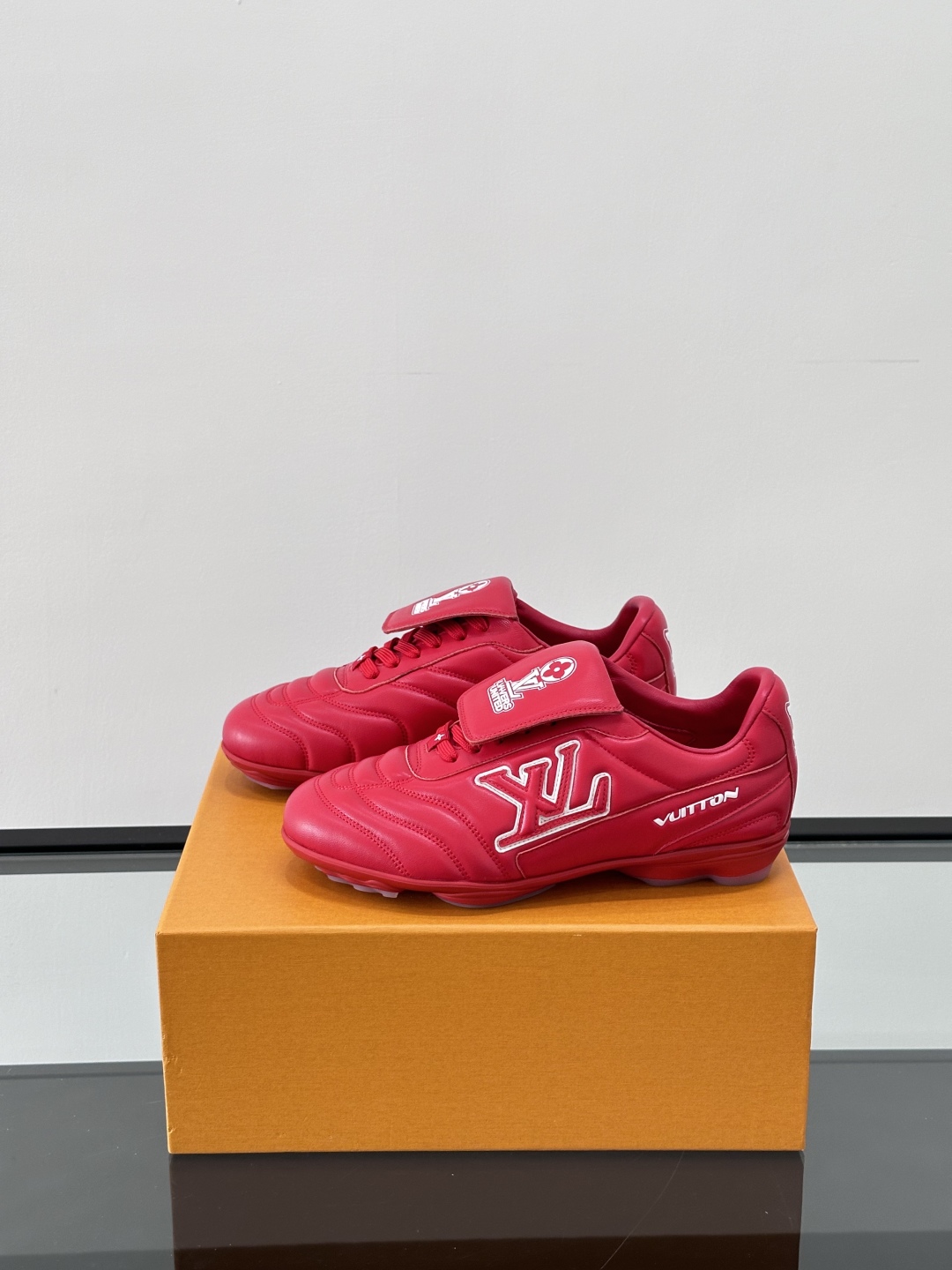 Louis Vuitton Sneakers 13470