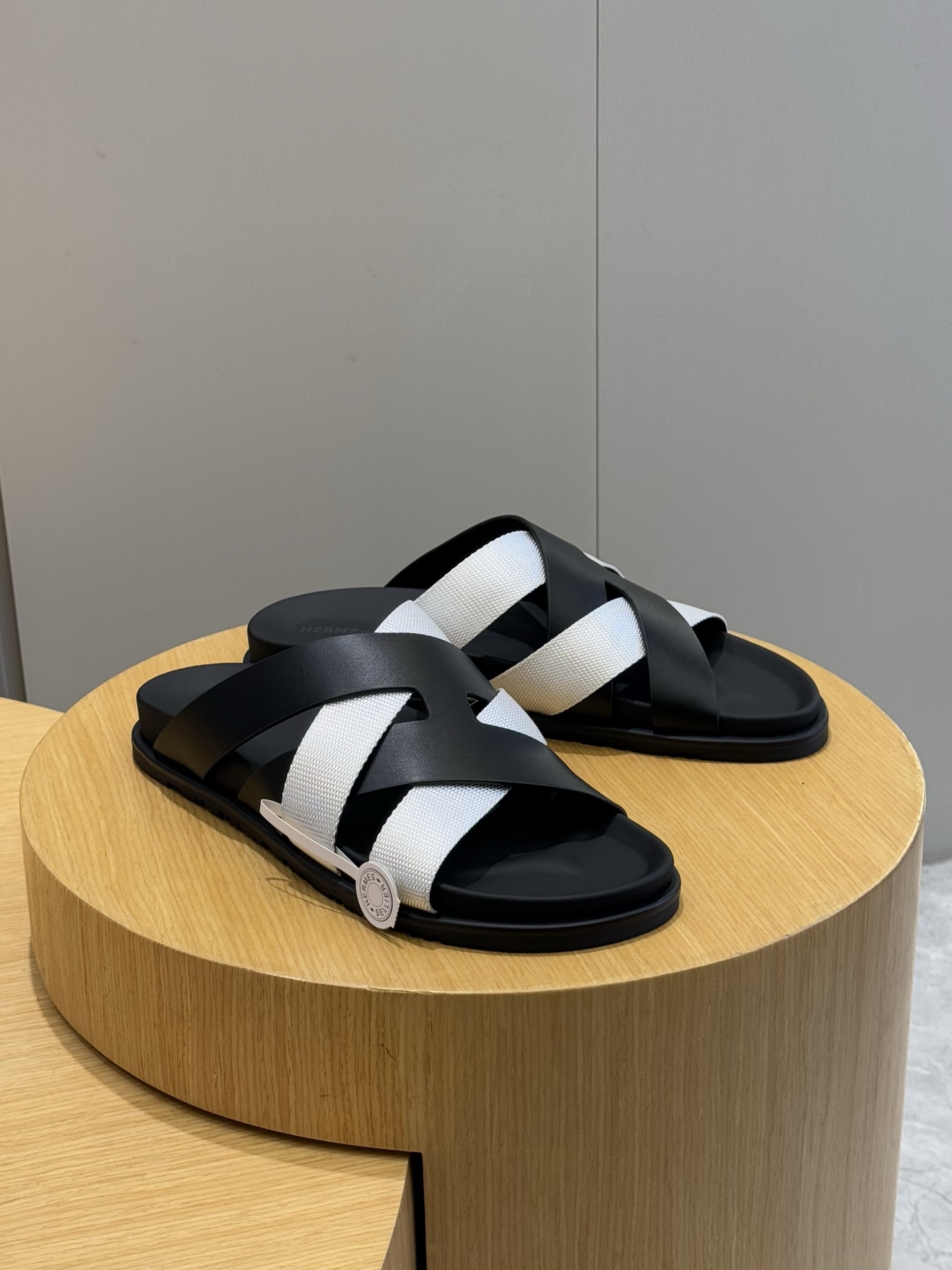 Alternative view of Hermes Slides 10842