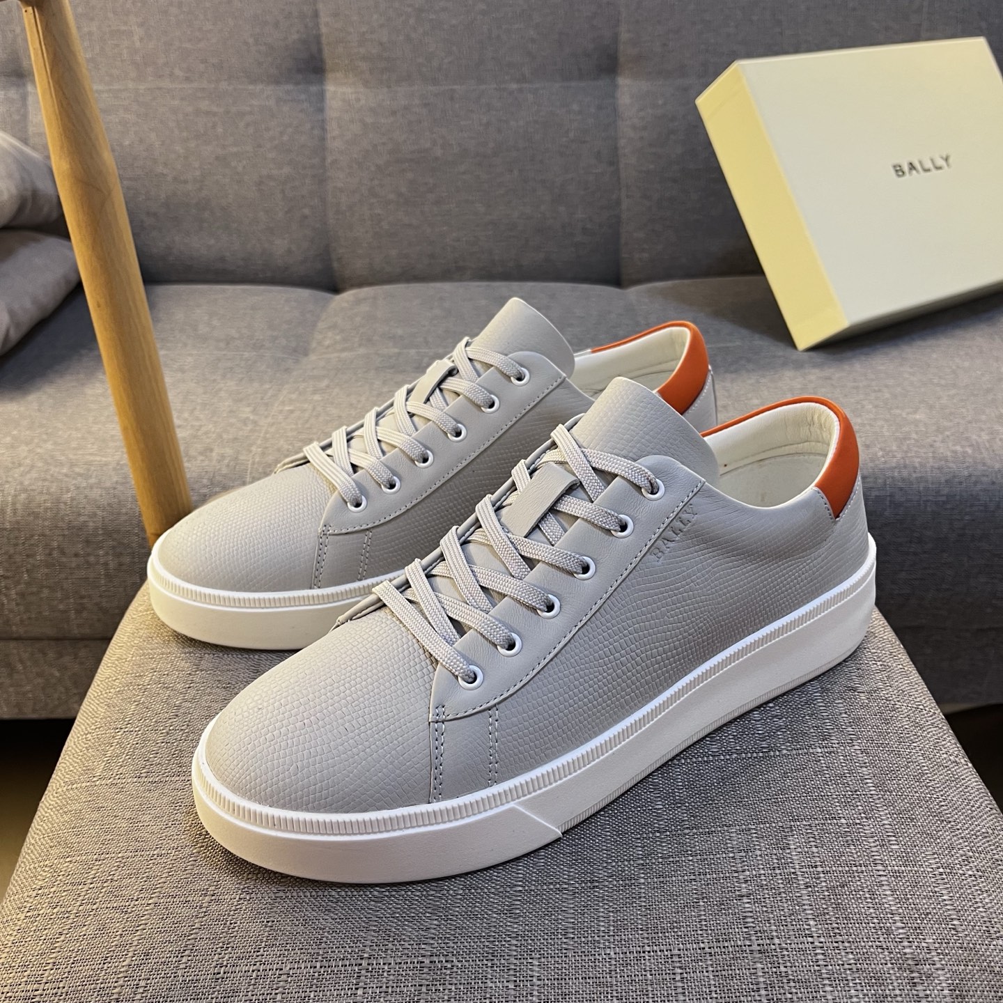 Alternative view of Sneakers 10826
