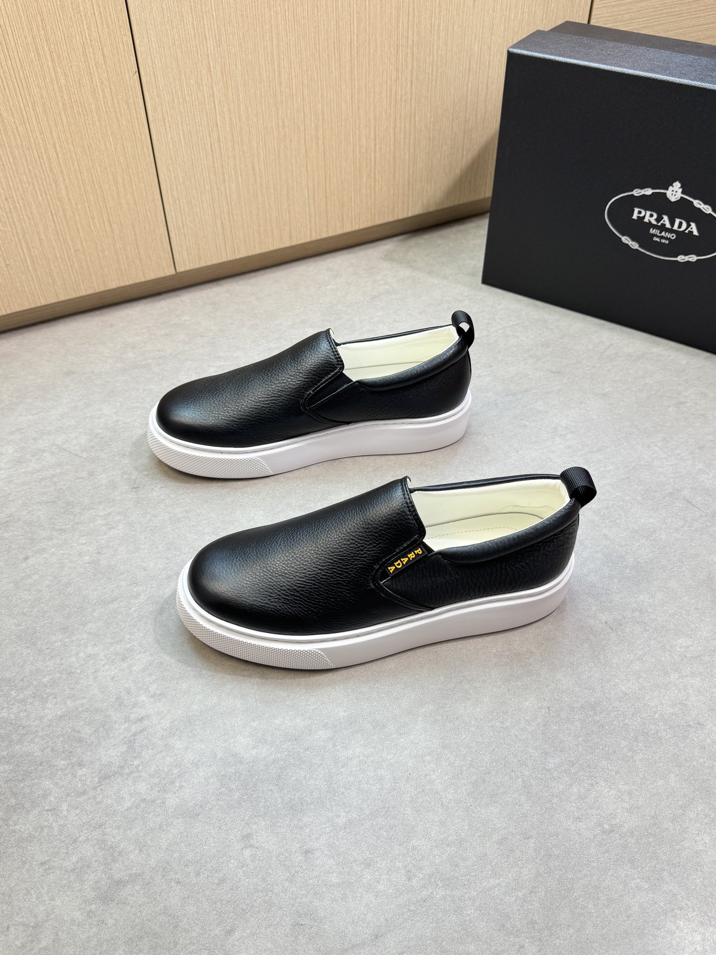 Prada Sneakers 13484