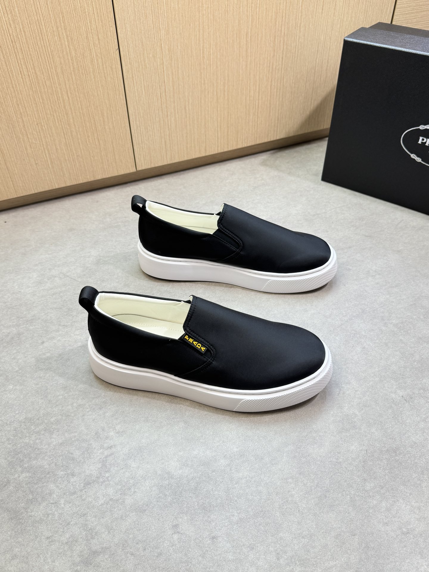 Prada Sneakers 13476