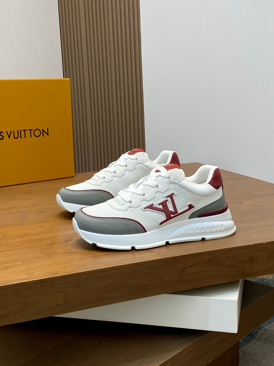 Alternative view of Louis Vuitton Sneakers 10817