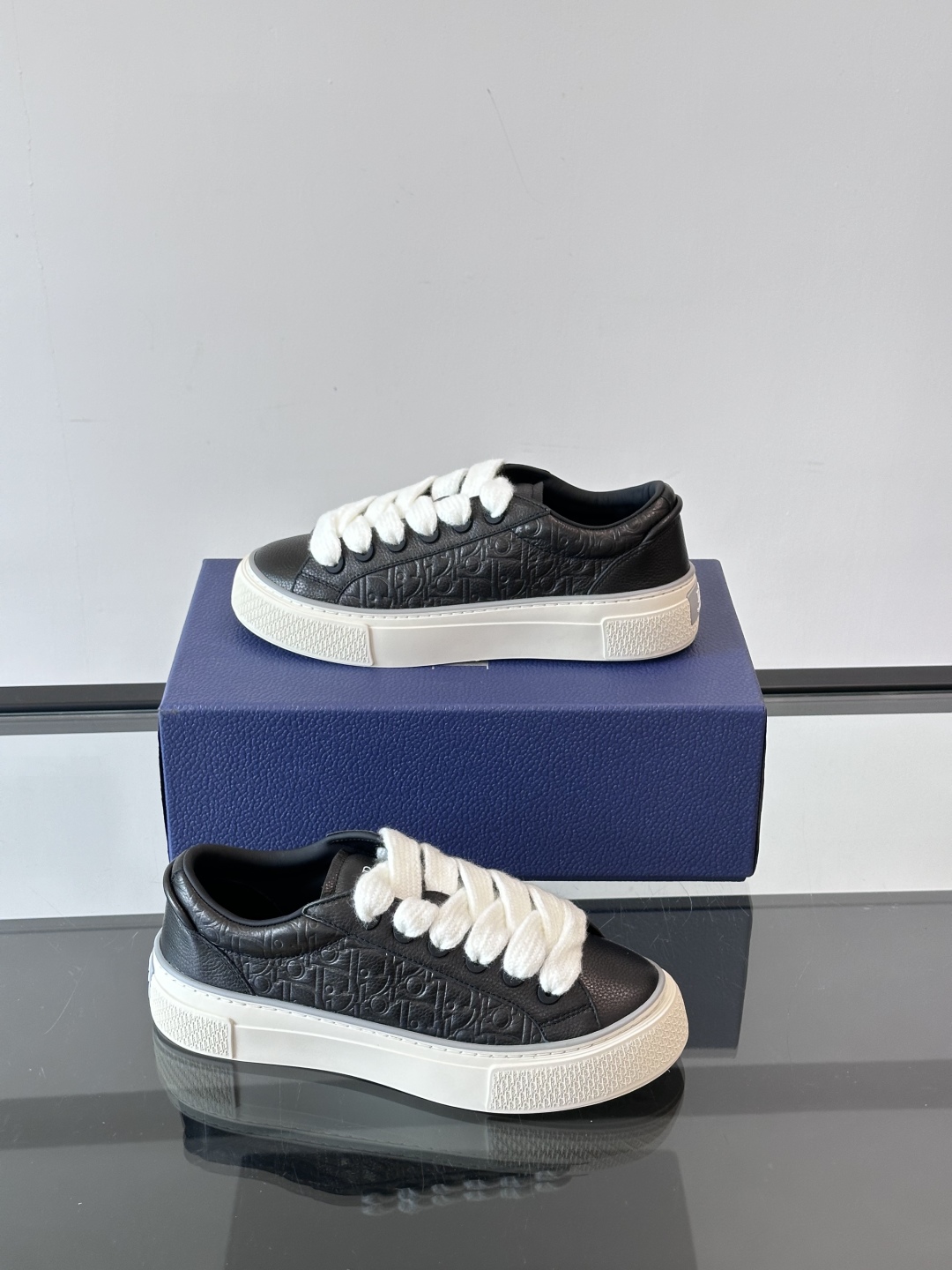 Alternative view of Dior Sneakers 13489