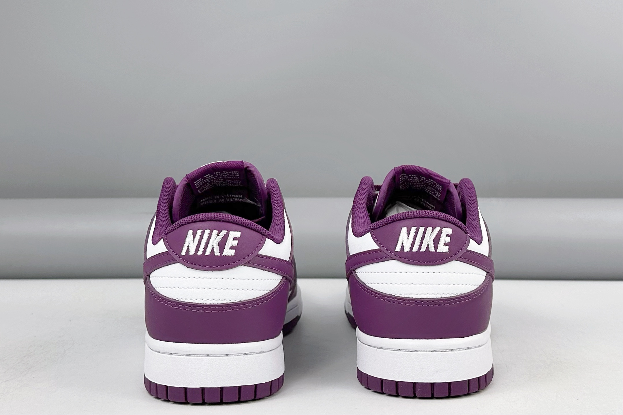 💰180
公司级✅Nike Dunk Low Next Nature 紫白
此款以简约大方的造型设计，给人以随性休闲的时尚格调，穿着舒适轻便，运动灵活自如，满足日常个性穿搭。
货号：DV0833 107
Size：36 36.5 37.5 38 38.5 39 40 40.5 41 42 42.5 43 44 44.5 45 46 