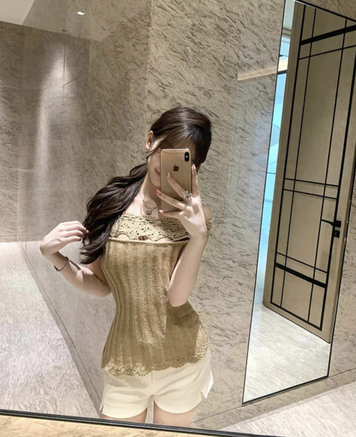 Chanel Women's Knit Off-Shoulder Top, Elegant and Limited Edition 2025 Style 1 Chanel Women's Knit Off-Shoulder Top, Elegant and Limited Edition 2025 Style