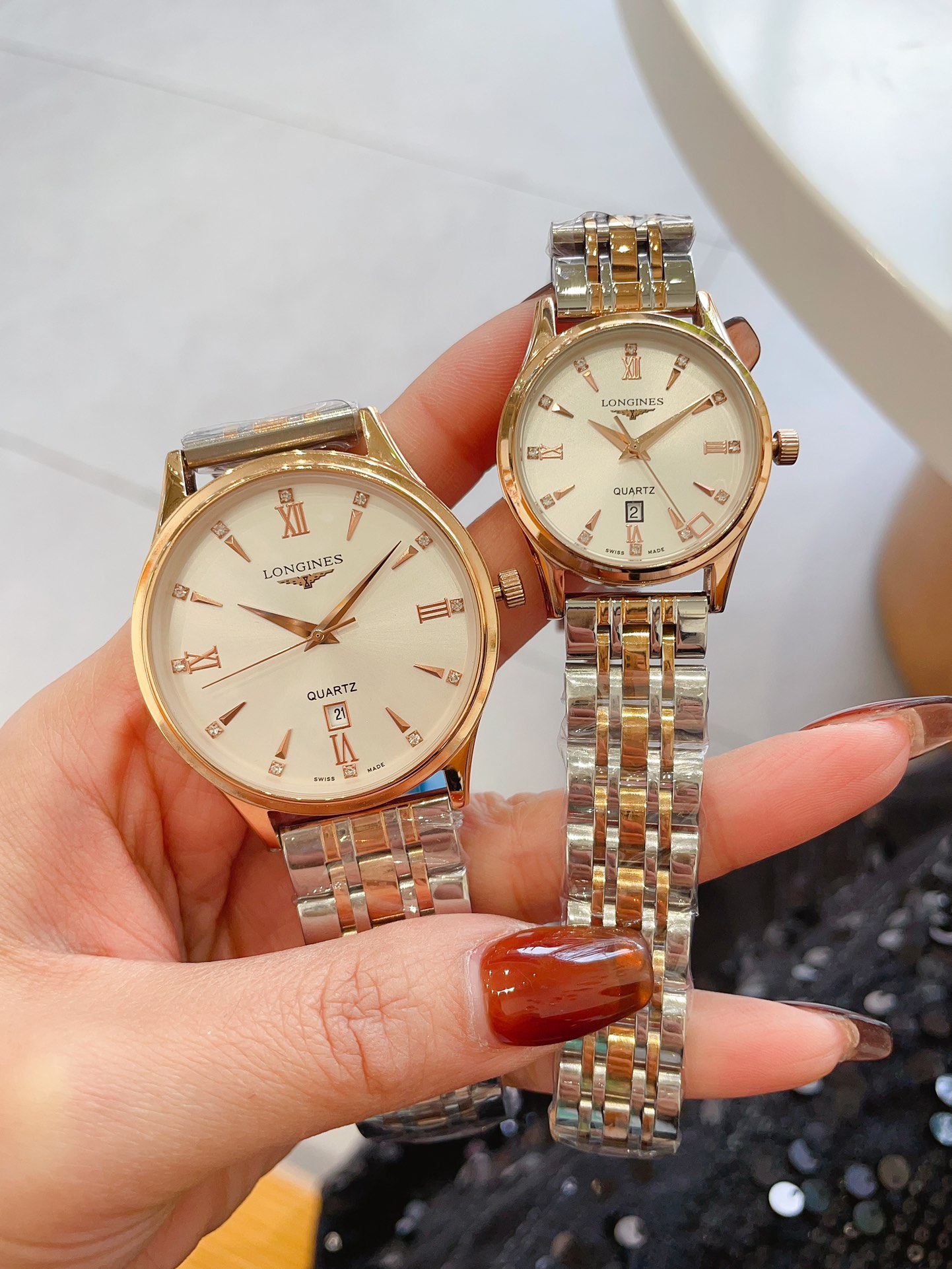Luxury Quartz Wristwatch Set: White Shell $150, Shell $170, Belt $20