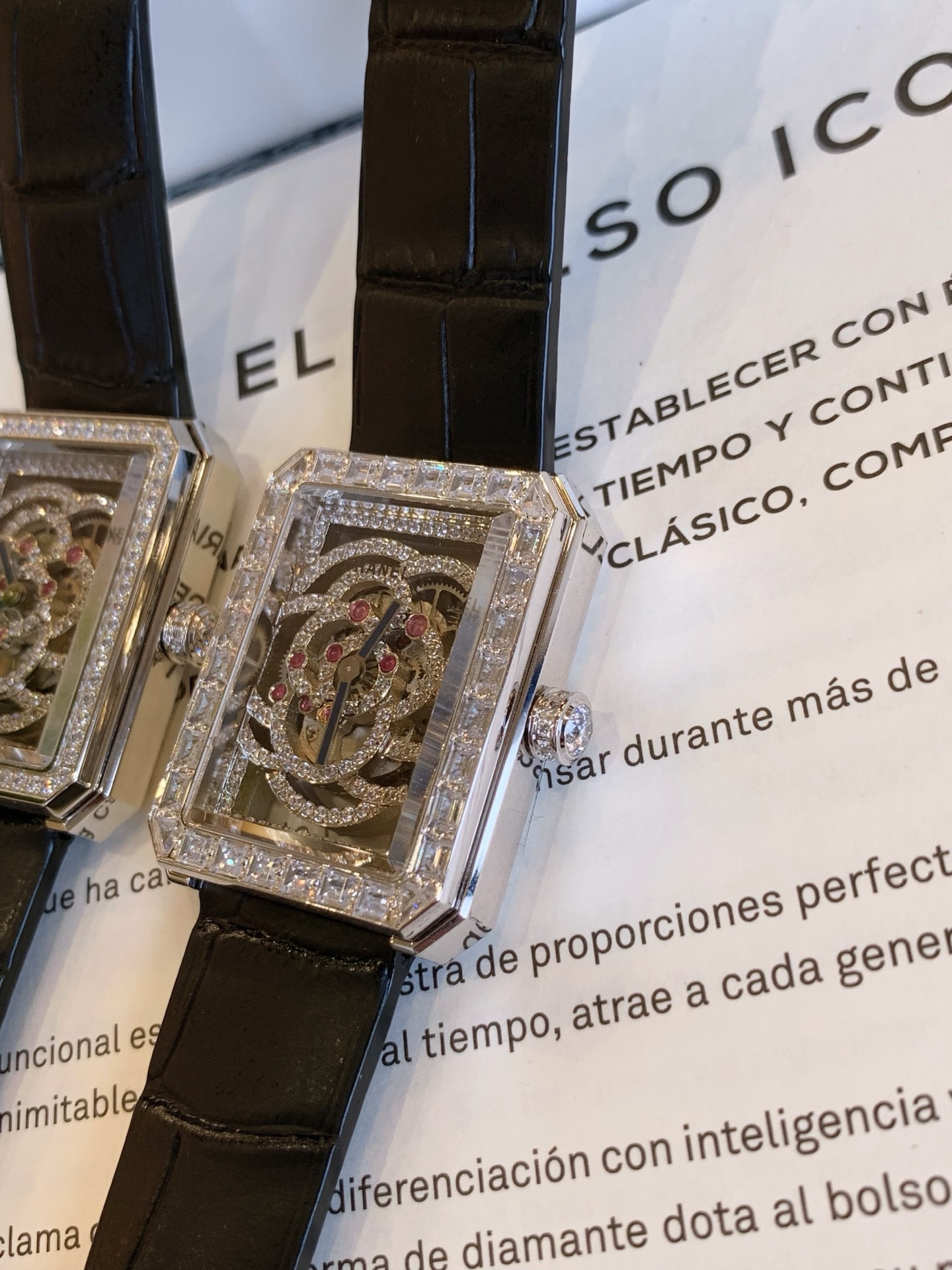 Chanel Première Camélía Skeleton Watch Collection: Elegant, Powerful, and Timeless Beauty - 图片 9