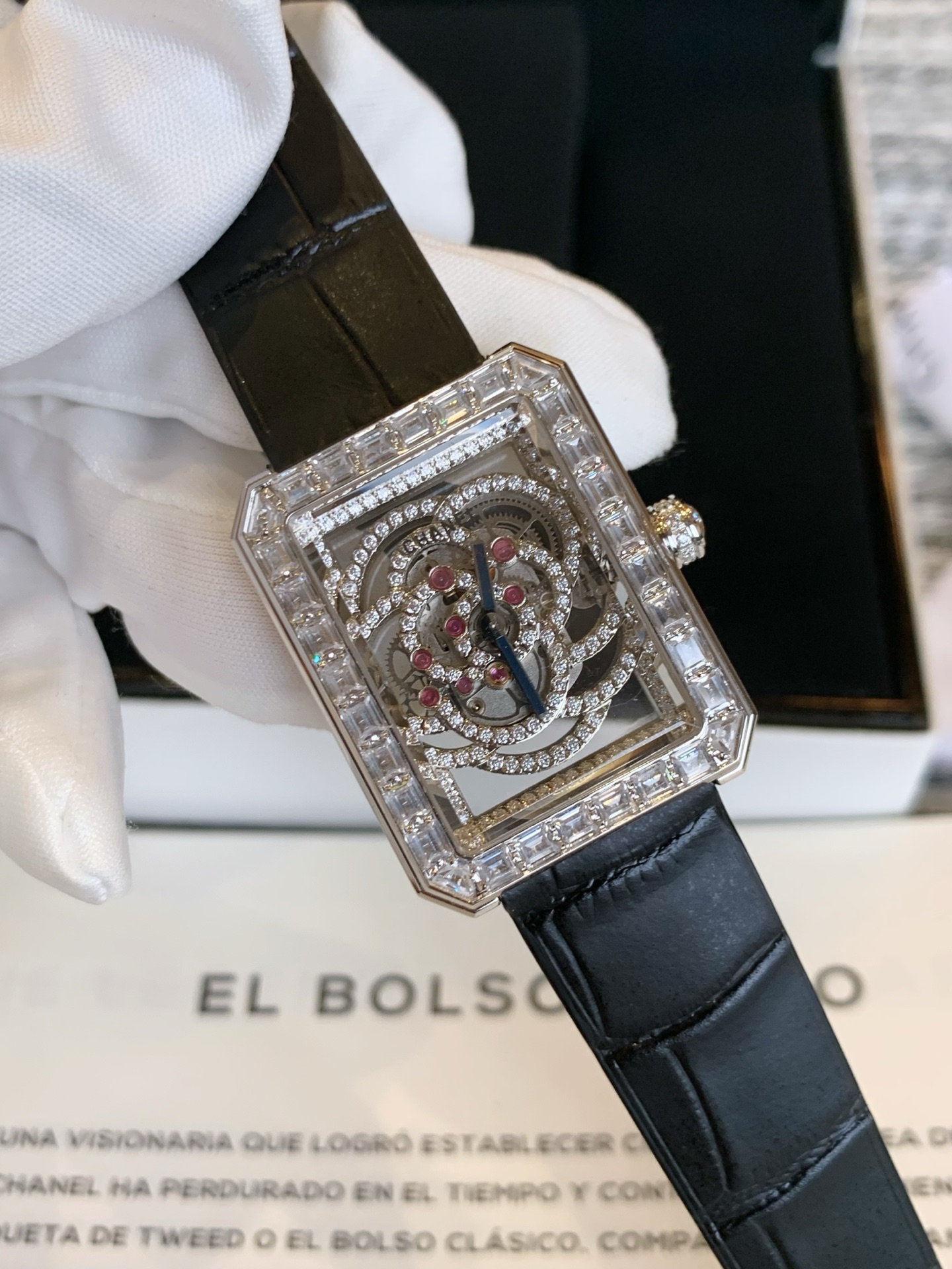 Chanel Première Camélía Skeleton Watch Collection: Elegant, Powerful, and Timeless Beauty - 图片 3