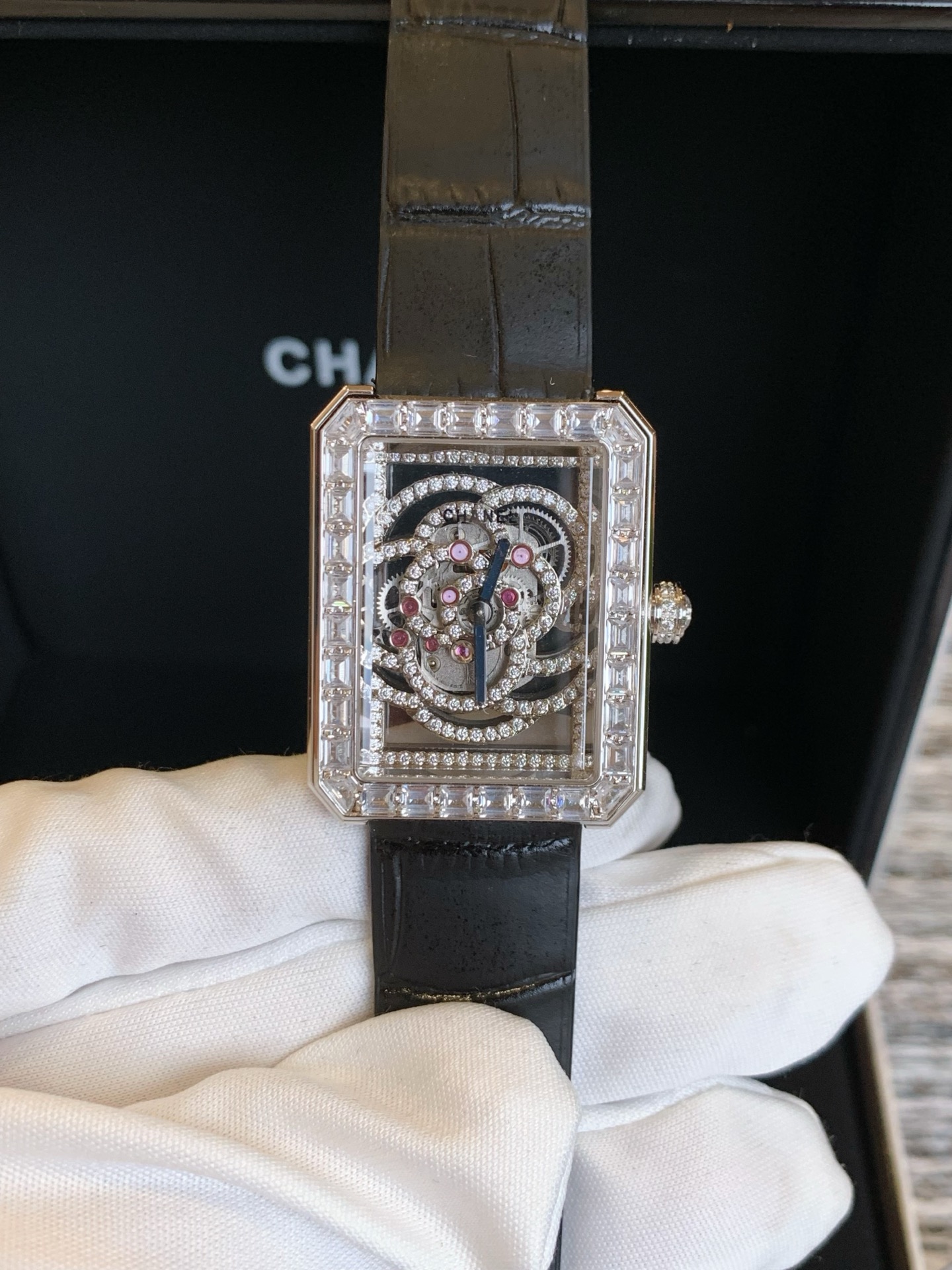 Chanel Première Camélía Skeleton Watch Collection: Elegant, Powerful, and Timeless Beauty - 图片 1