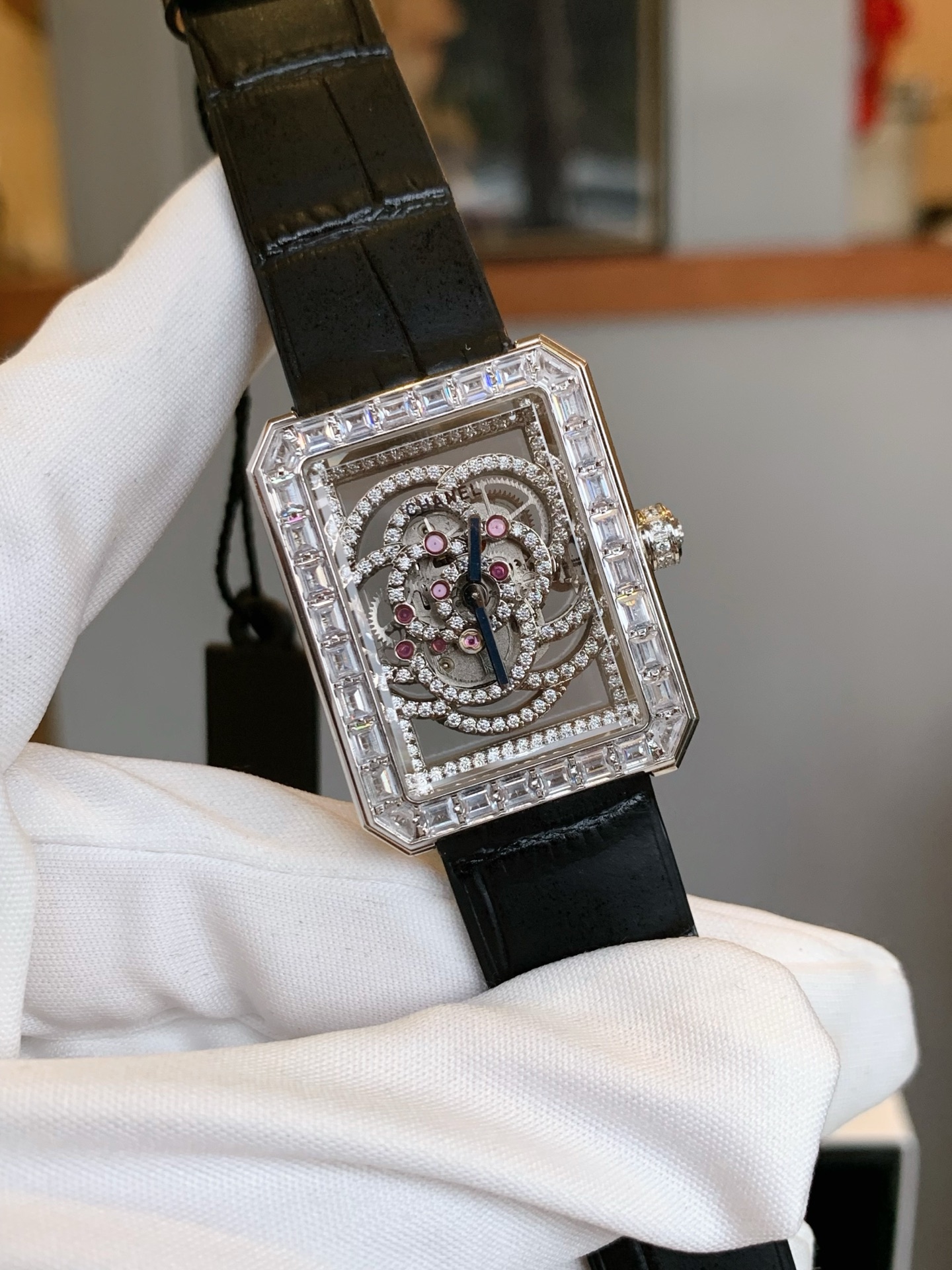 Chanel Première Camélía Skeleton Watch Collection: Elegant, Powerful, and Timeless Beauty - 图片 2