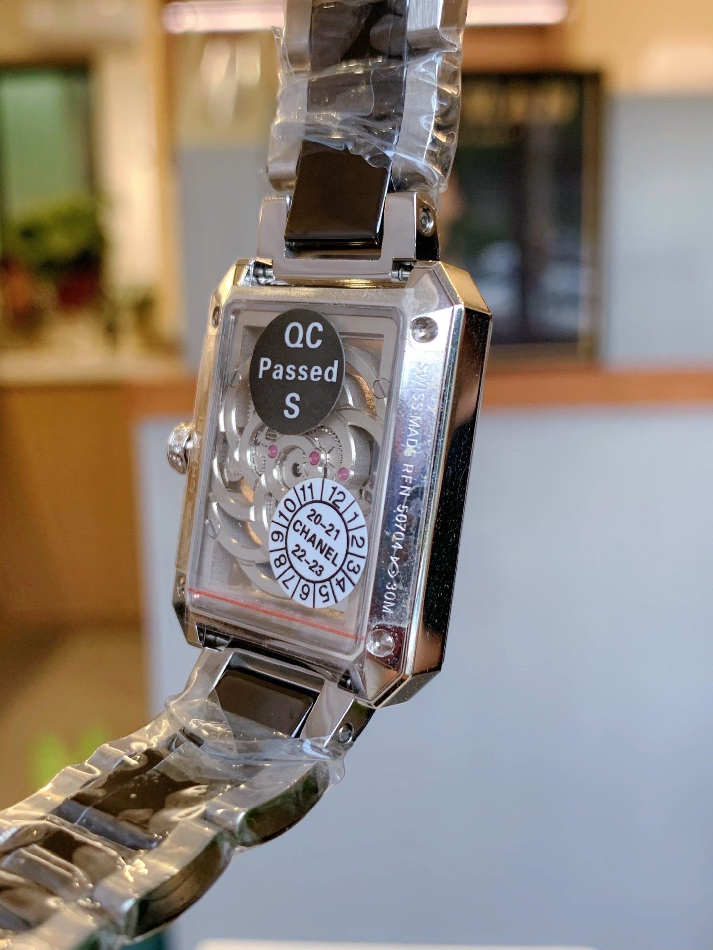 Chanel Tea Flower Wristwatch: Elegant Design with Powerful Elements and Timeless Beauty - 图片 5