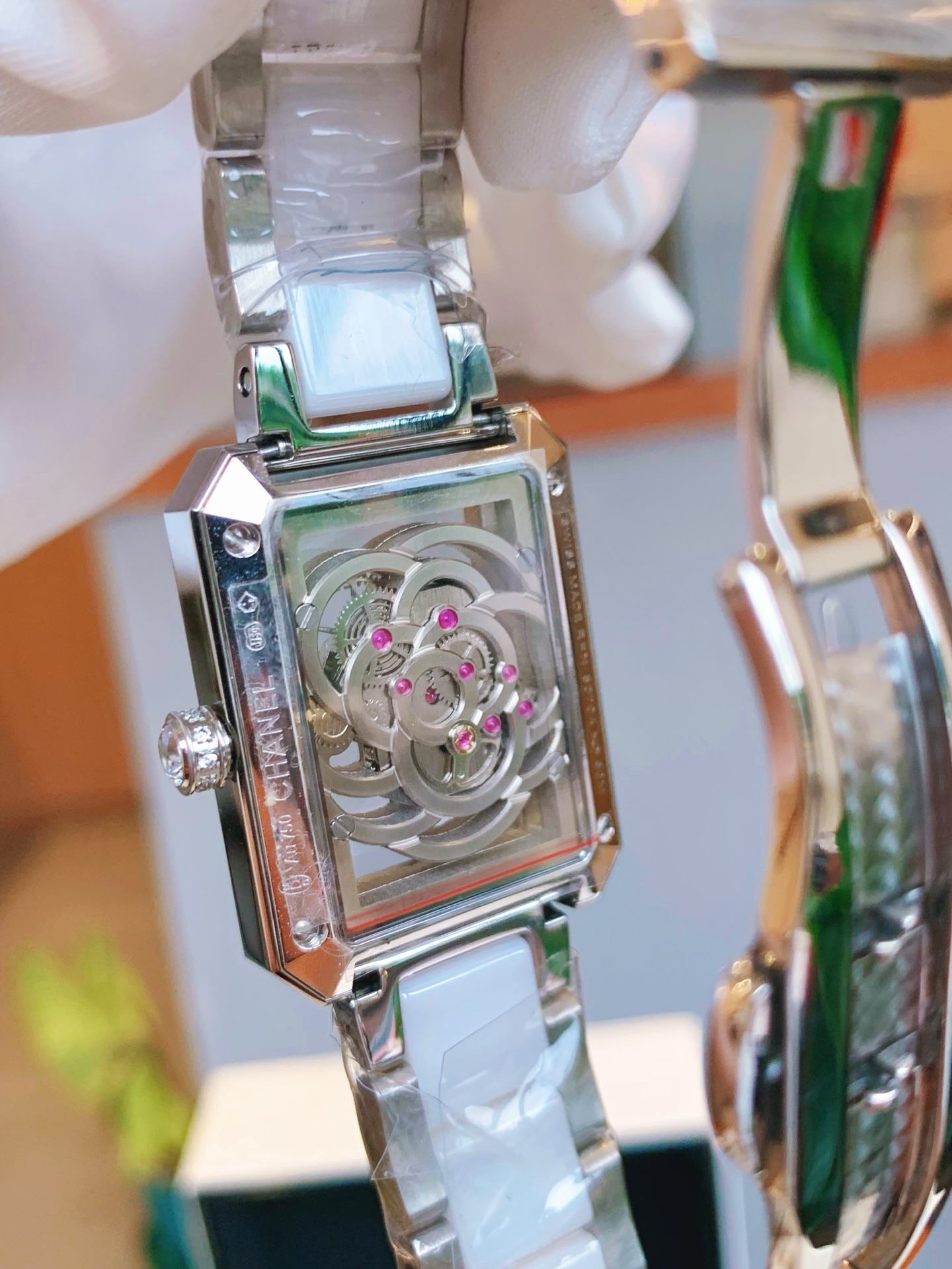 Chanel Premier Camélia Skeleton Watch: Elegance and Power Through Tea Flower Inspiration - 图片 6