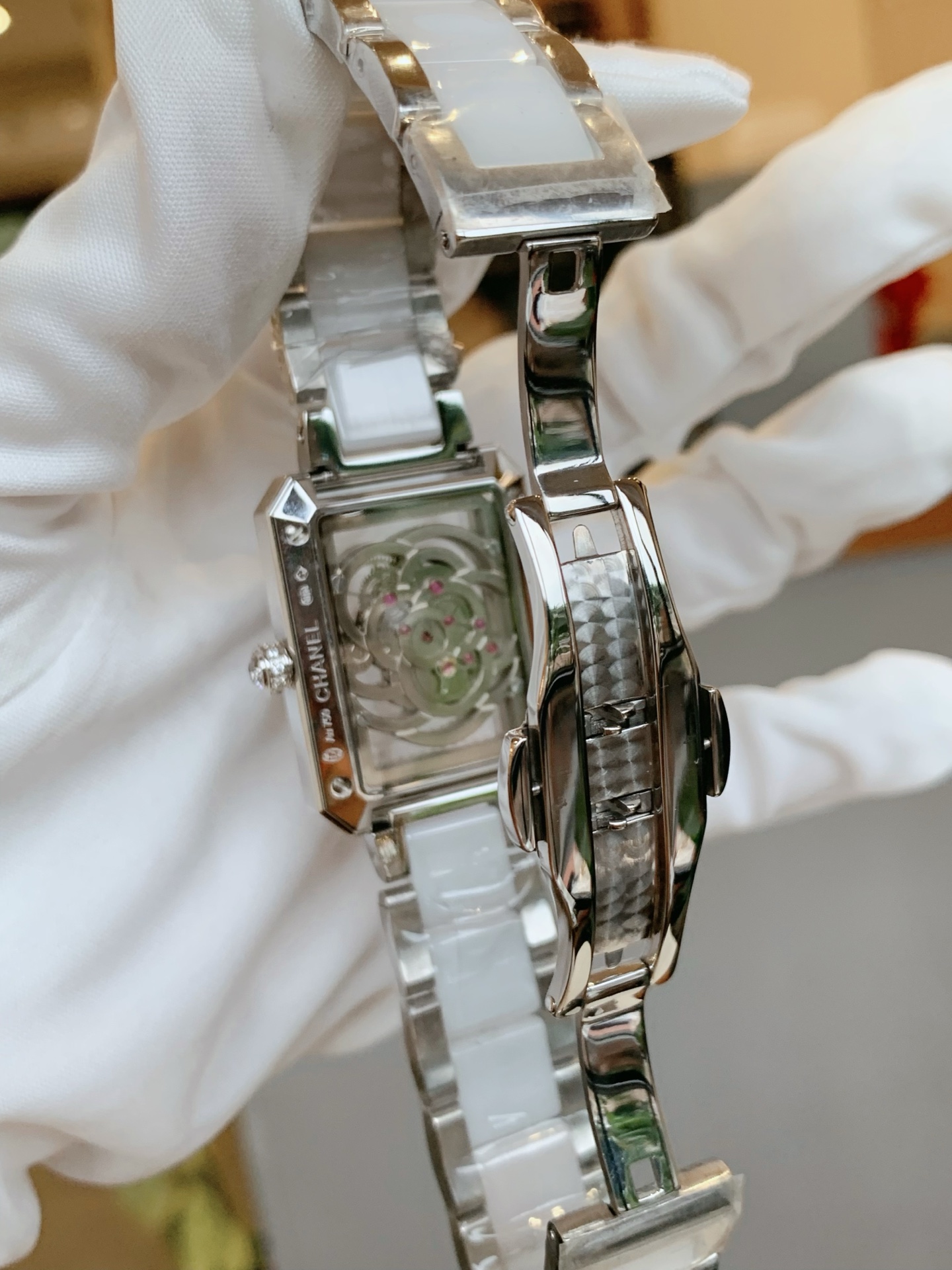 Chanel Première Camélía Skeleton Watch: Elegant Design with Tea Flower Inspiration - 图片 6