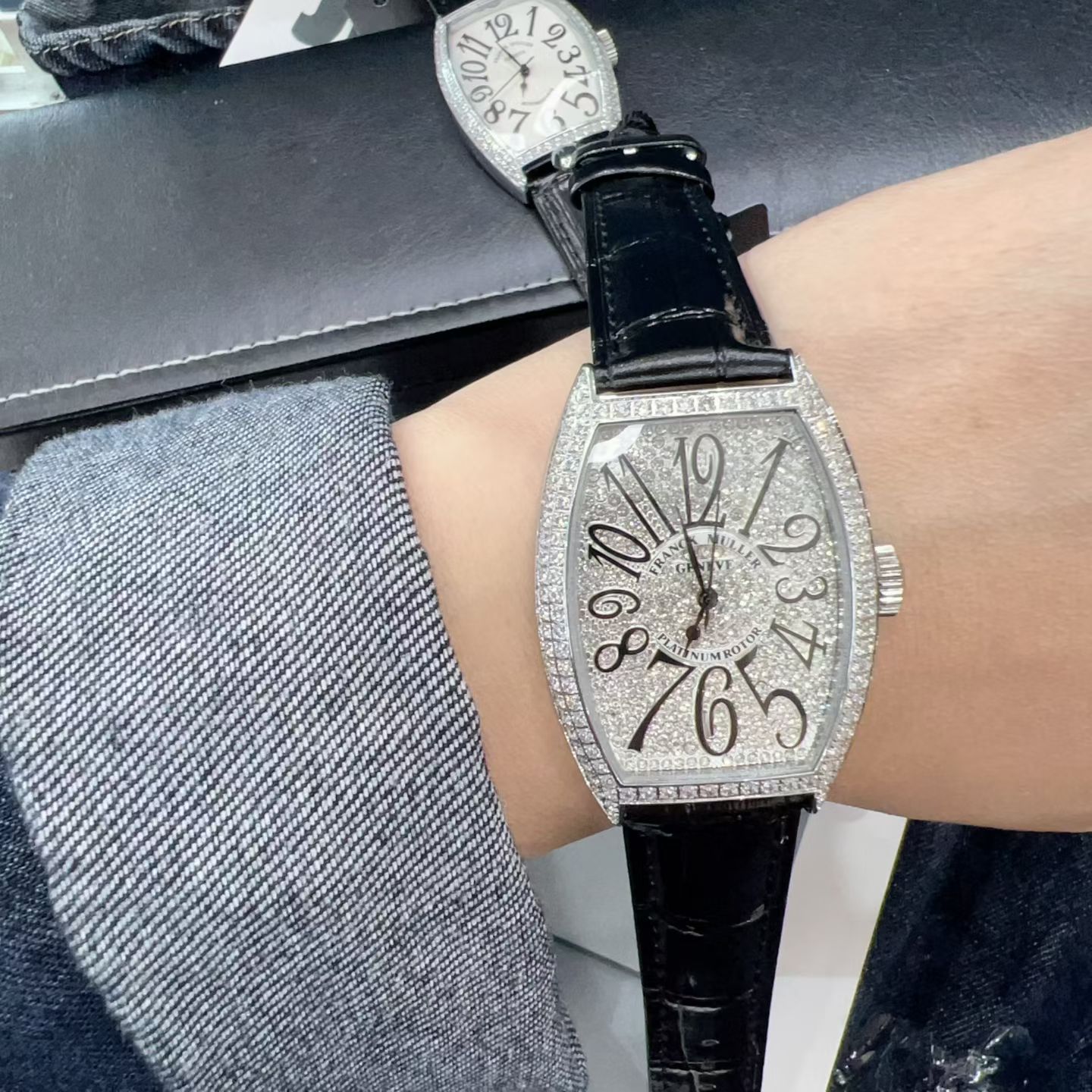 Franck Muller Cintrée Curvex silver diamond-set case, white dial, black leather strap 32mm Unisex Quartz
