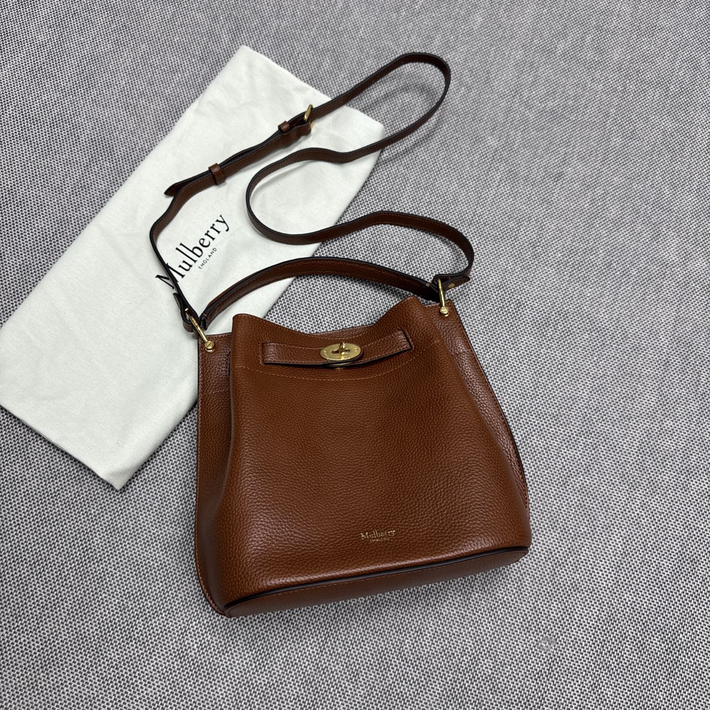 Purchasing-grade mulberry Islington bucket bag has been shipped, brown