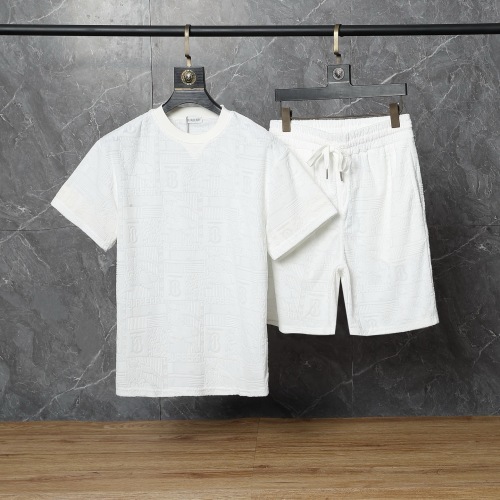 Burberry Conjunto Casual de Verano para Hombre con Textura Jacquard 1 Burberry Conjunto Casual de Verano para Hombre con Textura Jacquard