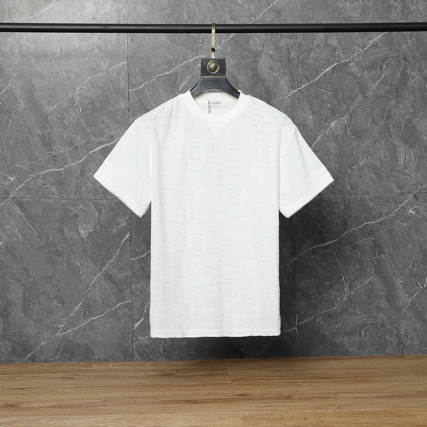Burberry Conjunto Casual de Verano para Hombre con Textura Jacquard 3 i1748278002920 140 0 1