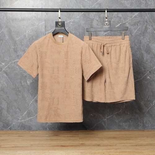 Burberry Men's Spring/Summer Casual Short Sleeve Tee - Stylish & Comfortable 1 Burberry Men’s Casual Shorts – Stylish Four-Color Terry Jacquard