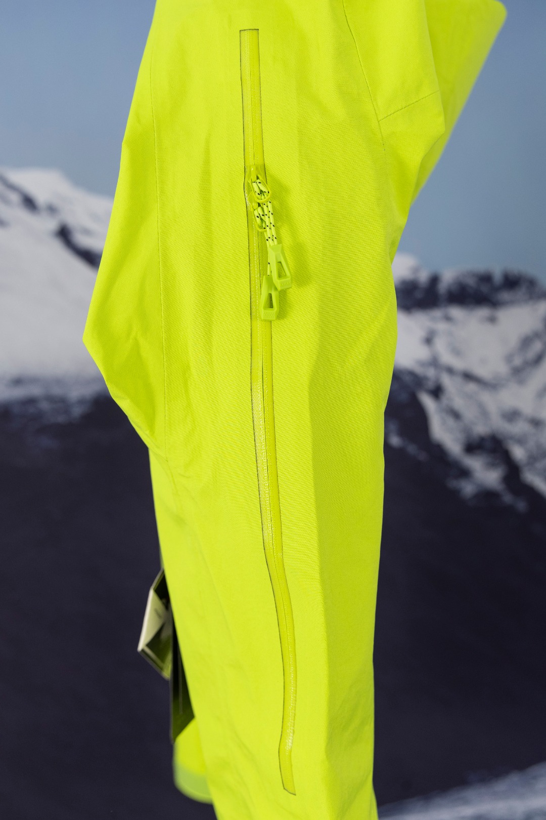 o 1j4mjg8ro1r0p60b1i5h1tr140pd