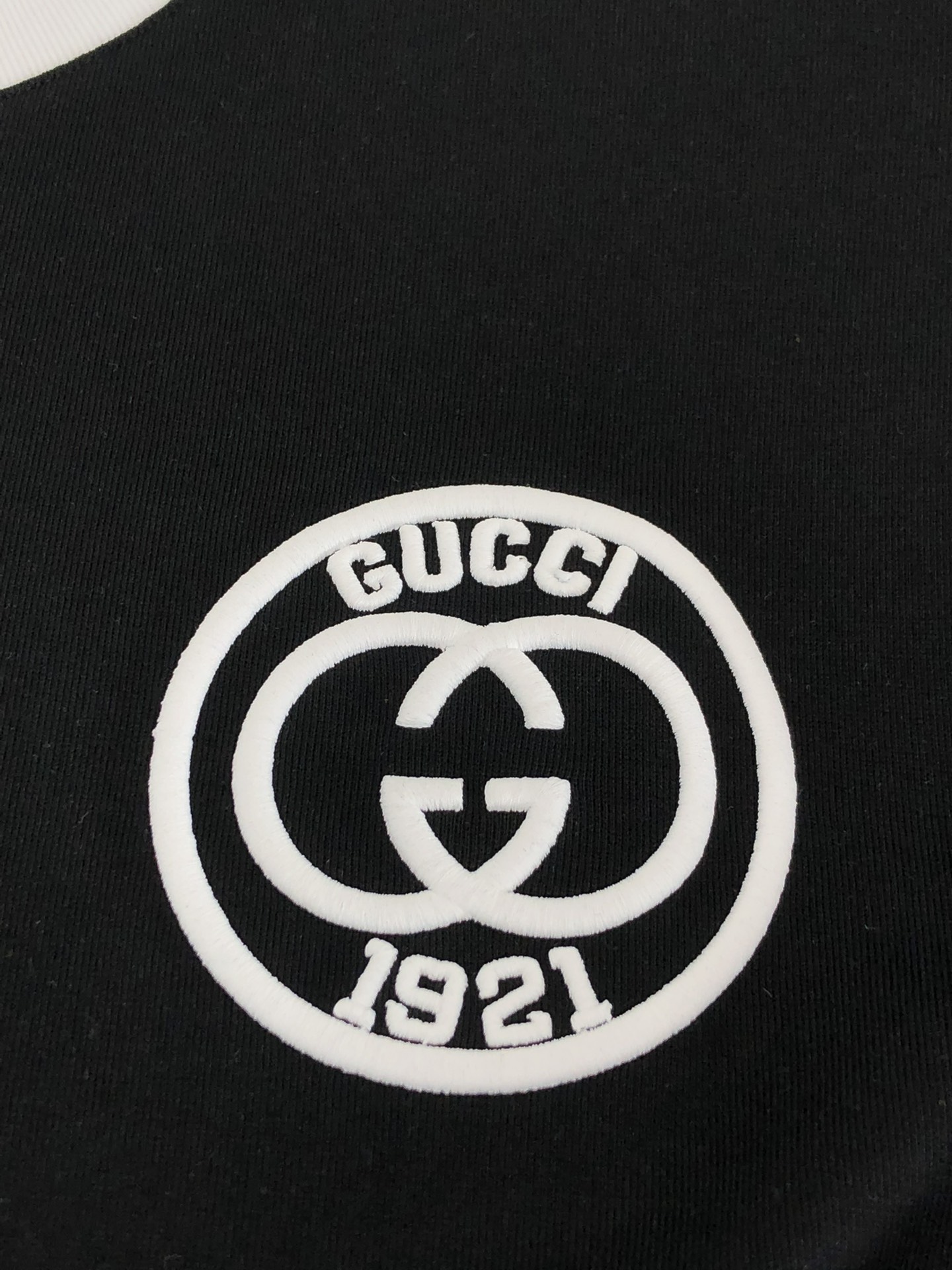 Gucci2024春夏新款首发专柜最新款短袖圆领T恤高端订制设计前卫时尚！品牌logo重工艺设计高端定制