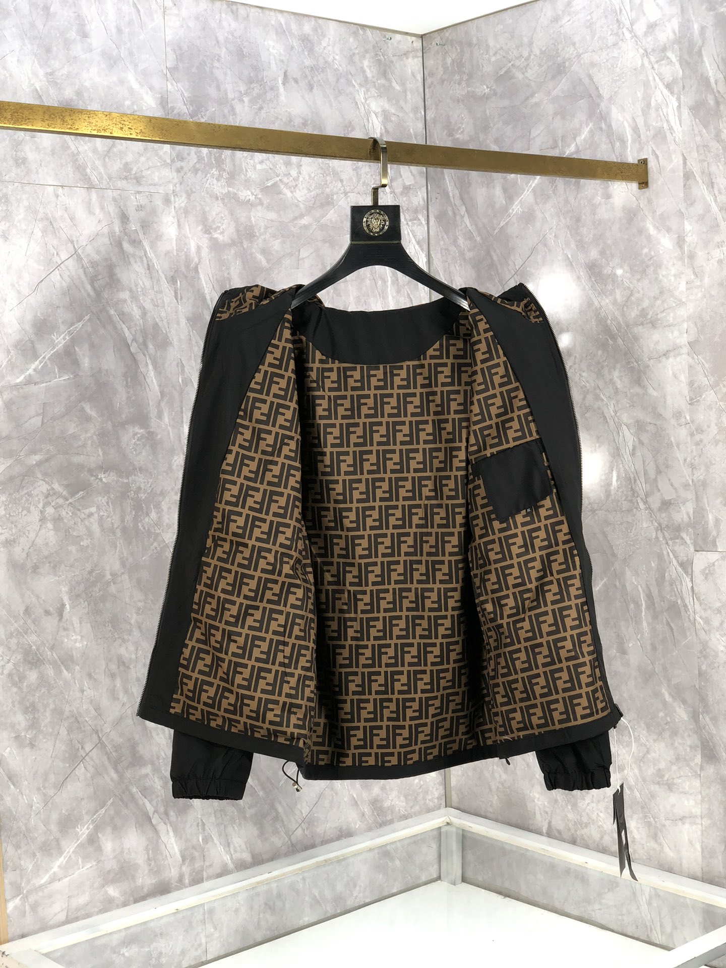 High-Quality Hood Jacket by F.D. Fendy: Stylish, Customizable, and Comfortable - 图片 6
