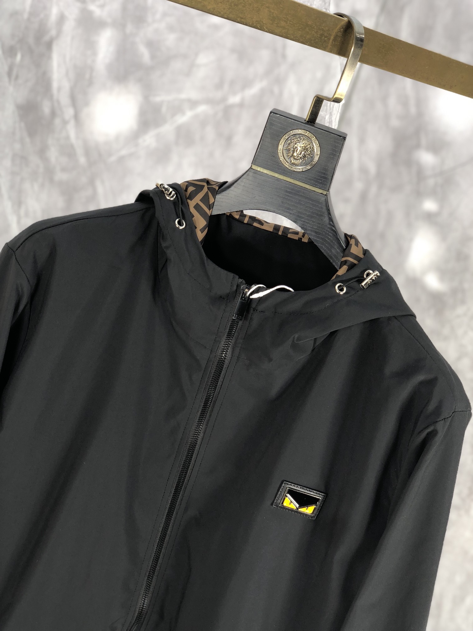 High-Quality Hood Jacket by F.D. Fendy: Stylish, Customizable, and Comfortable - 图片 2