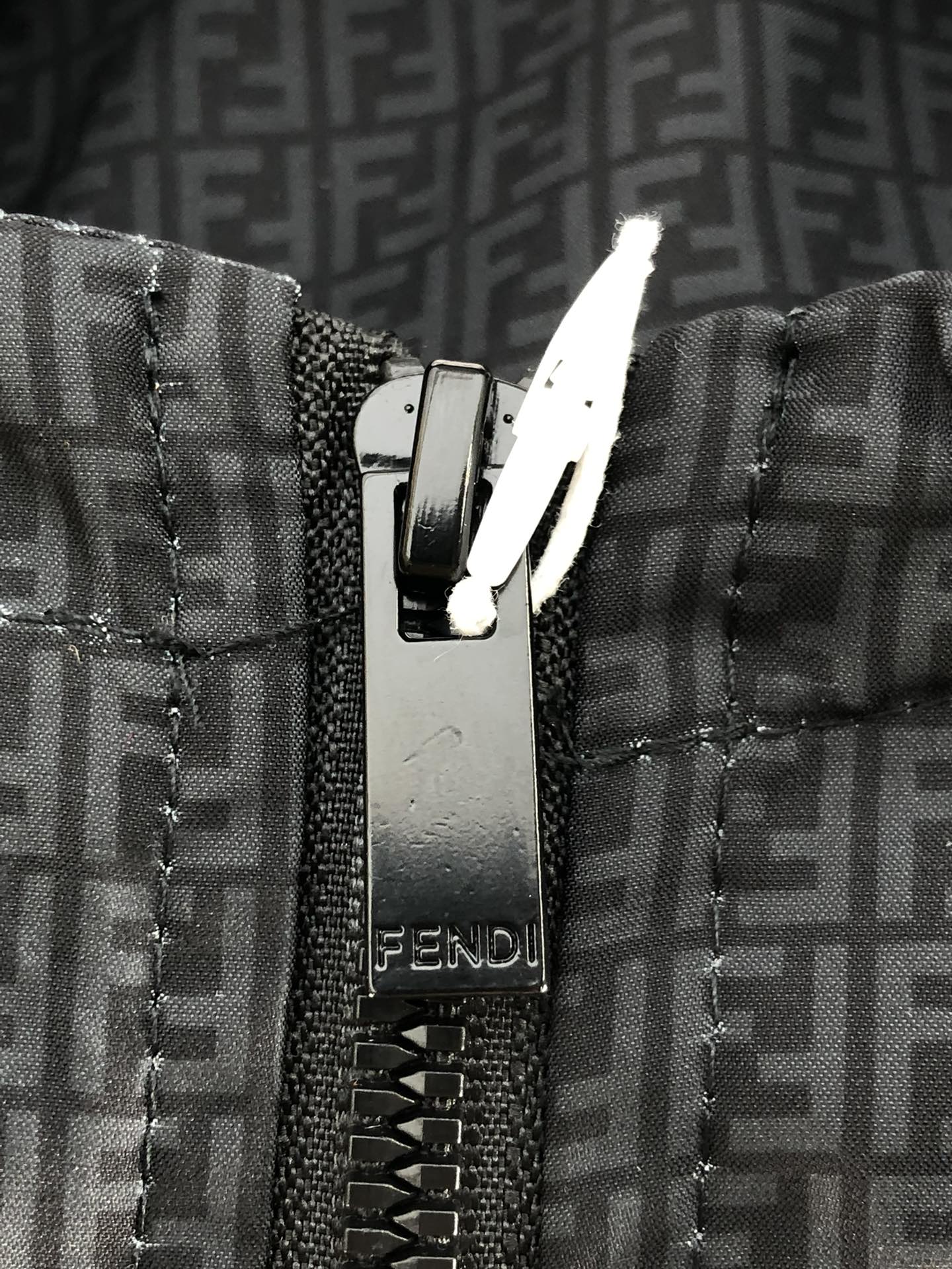 High-Quality Hood Jacket by F.D. Fendy 2025 – Classic Style, Premium Fabric, Stylish Fit - 图片 4