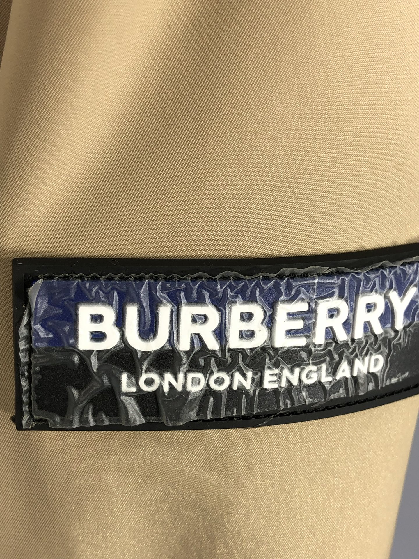 高品质顶级版本BURBERRY/巴宝莉男士连帽3M反光羽绒服英国皇室御用品牌！英国以及欧洲等国的高端限定