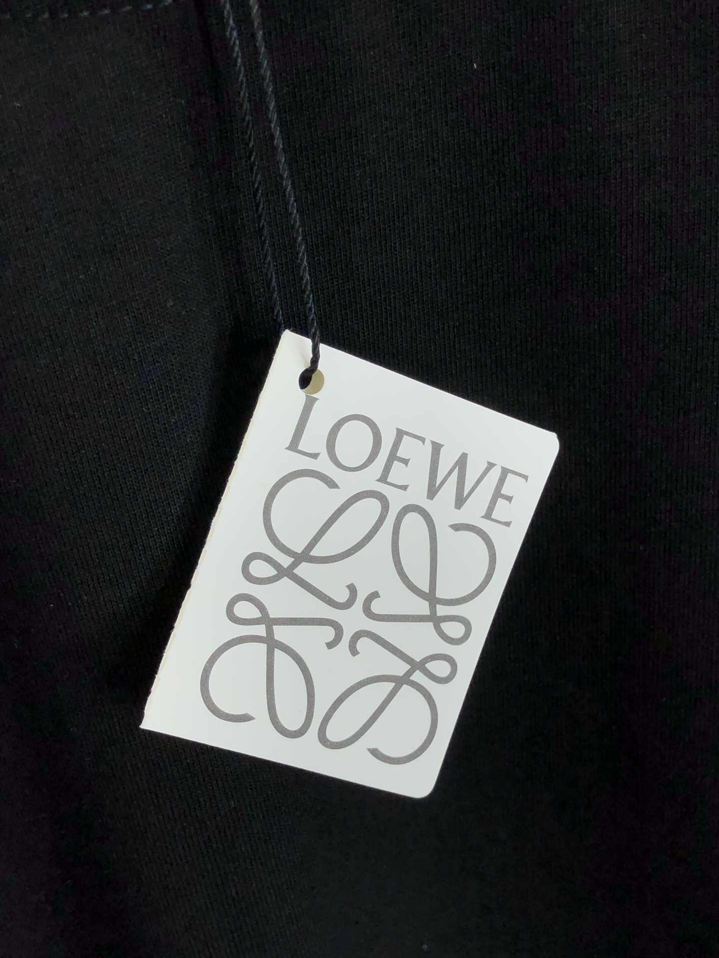 2025 Spring/Summer Collection: CJ Loewe’s Tweed Cotton with Rounded Sleeves (20 words) - 图片 6
