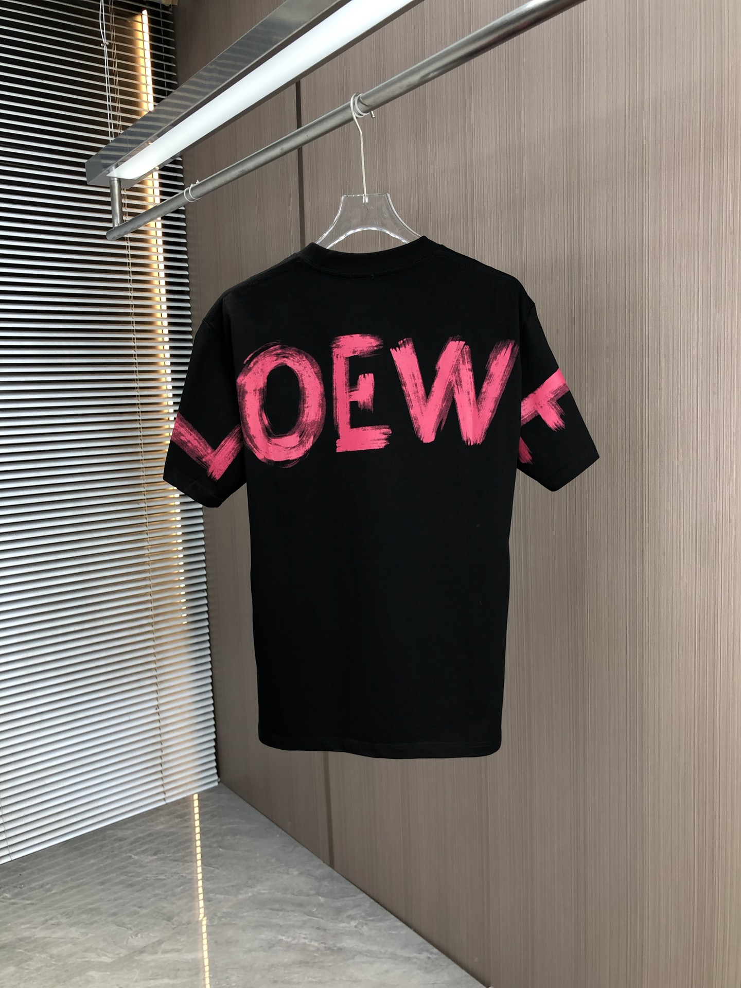 2025 Spring/Summer Collection: CJ Loewe’s Tweed Cotton with Rounded Sleeves (20 words) - 图片 8