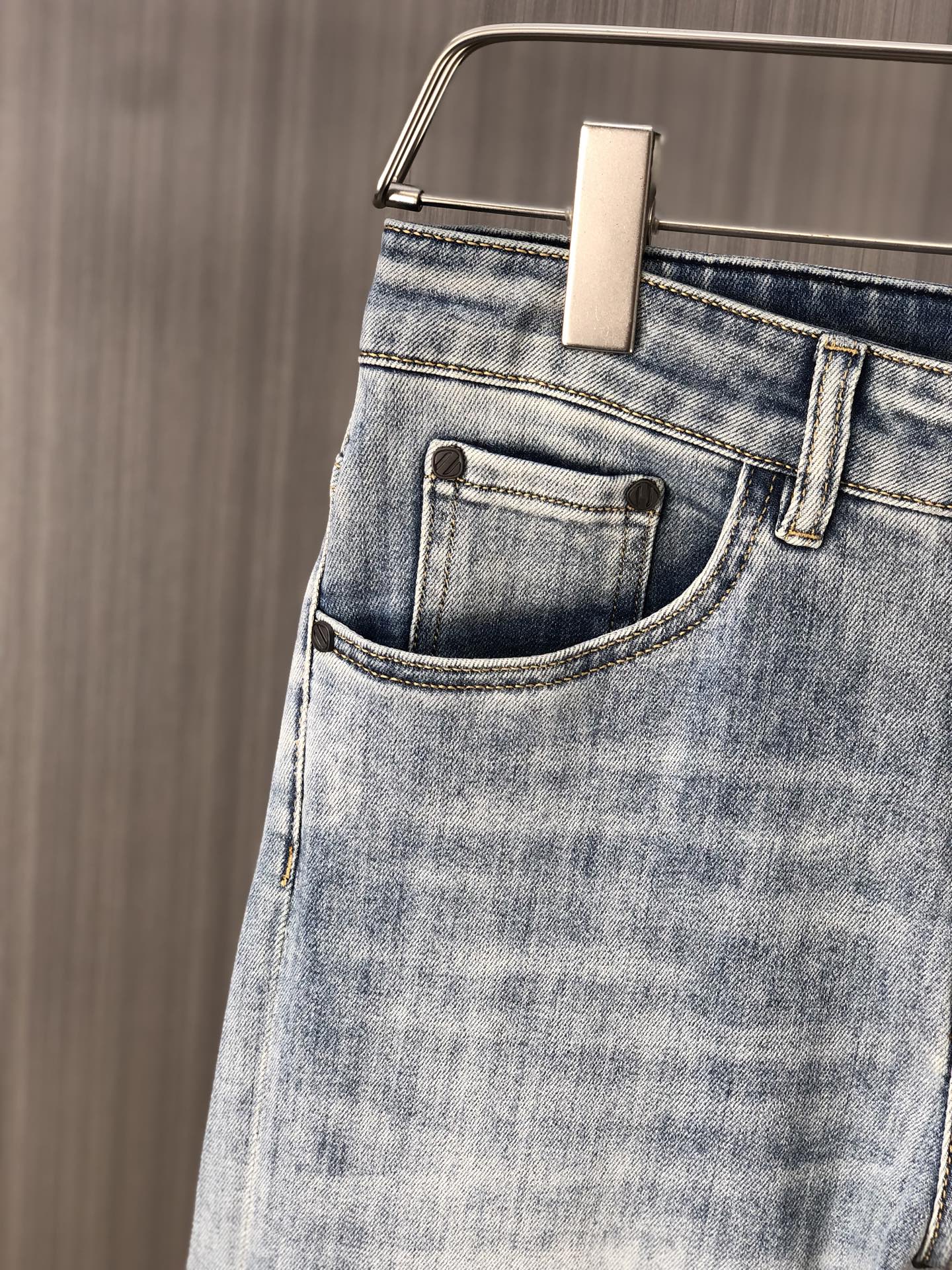 Zegna Men's Light Wash Denim Jeans - Soft, Comfortable, and Stylish 5 i1747218444209 7525 0 3