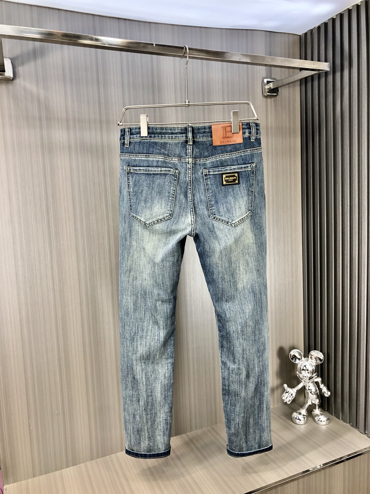 Balmain Men's 2025 Spring/Summer Jeans - Washed Denim, Soft & Comfortable 2 i1747218527733 6322 0 1