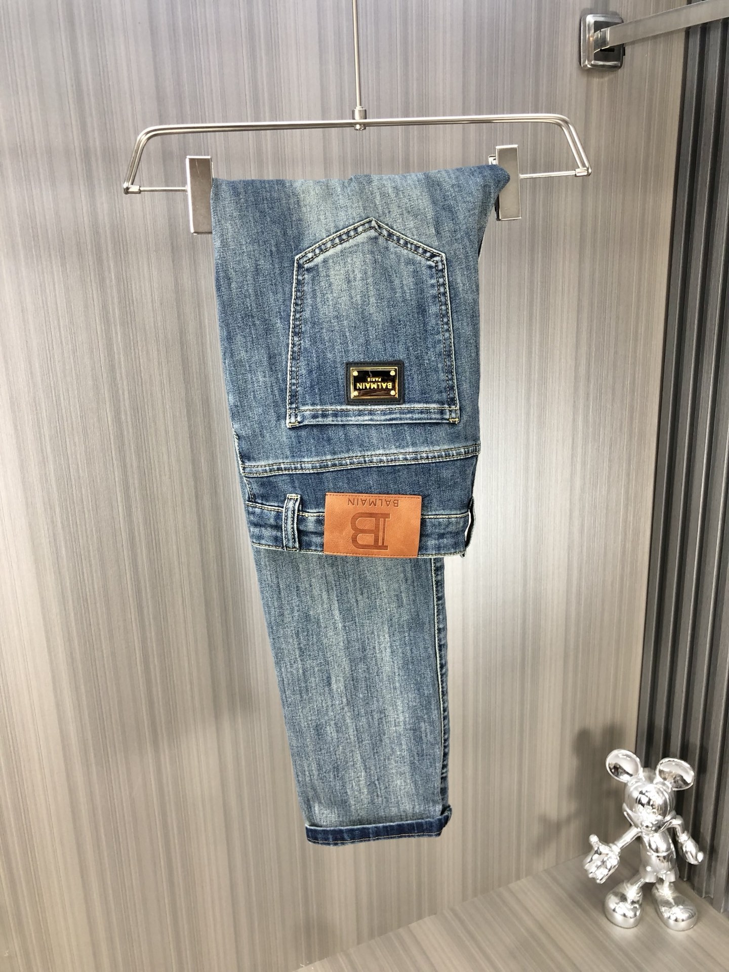 Balmain Men's 2025 Spring/Summer Jeans - Washed Denim, Soft & Comfortable 10 i1747218527780 4167 0 8