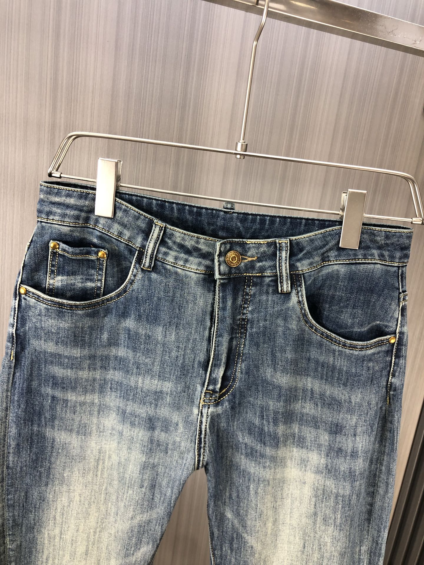 Balmain Men's 2025 Spring/Summer Jeans - Washed Denim, Soft & Comfortable 4 i1747218529793 5878 0 2
