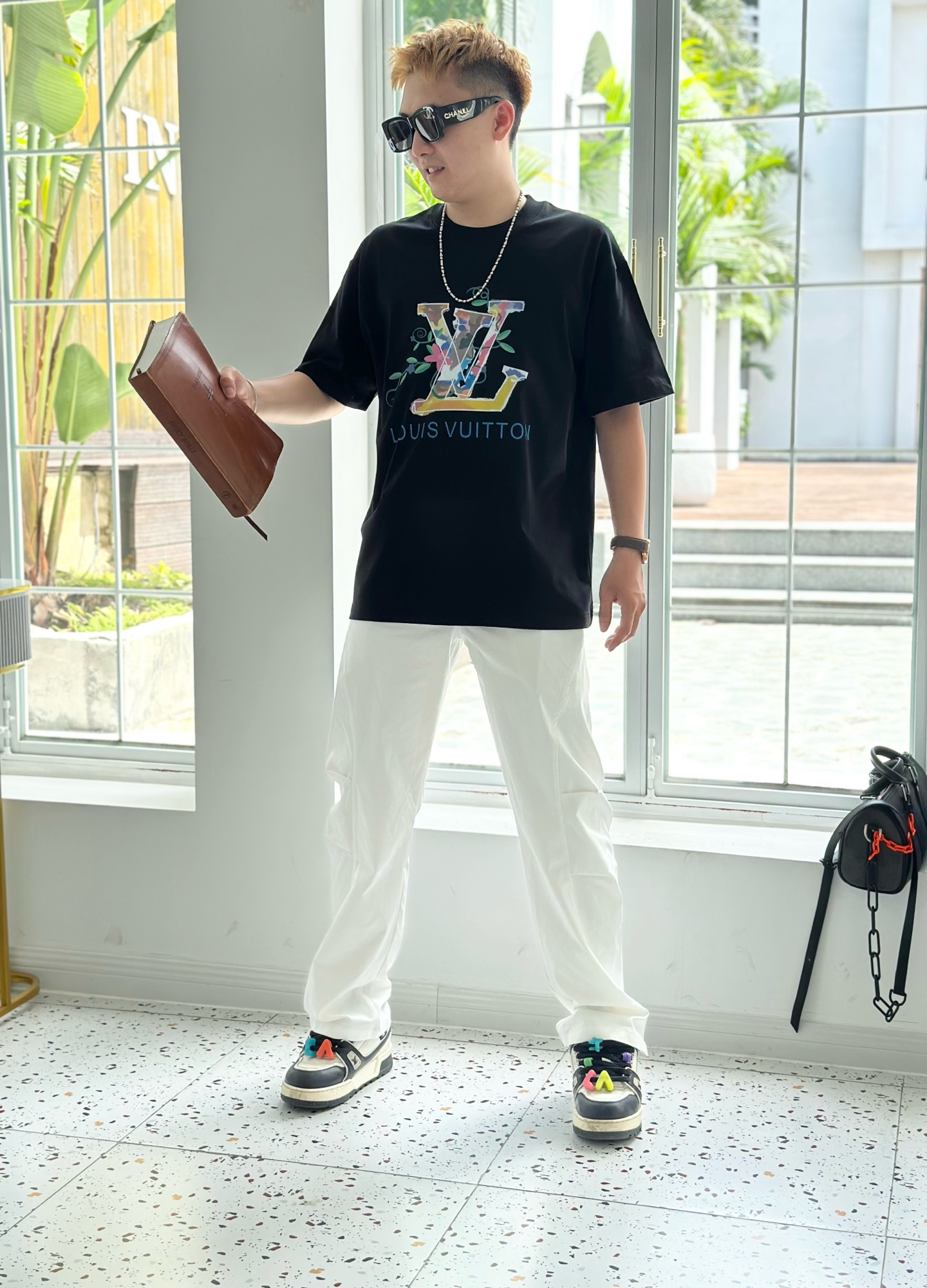 NO:467222,.Lv.2025ss Snake Year New Year Spring and Summer Boutique Short-sleeved T-shirts Official website synchronization High-end quality Customized top-grade pure cotton fabrics, 1:1 made by top manufacturers, D4 fashion brand heavy craft logo design, soft and delicate touch, skin-friendly and comfortable to wear, versatile and casual, the upper body is very good, handsome, trendy men's essential products S-2XL.s wear 175/130,,louis vuitton, T-shirt,tees, t-shirt,alexander wang19860909.Lv .2025ss蛇年贺岁款春夏精品短袖T恤 官网同步 高端品质 定制顶级纯棉面料,顶级大厂1:1制作,d4时尚大牌重工艺logo设计,手感柔软细腻 穿着亲肤舒适 百搭休闲 上身非常赞 帅气 潮男必备品 尺码S-2XL.s穿175/130,,louis vuitton,T-shirt,tees，t-shirt,alexander wang,Men's clothing