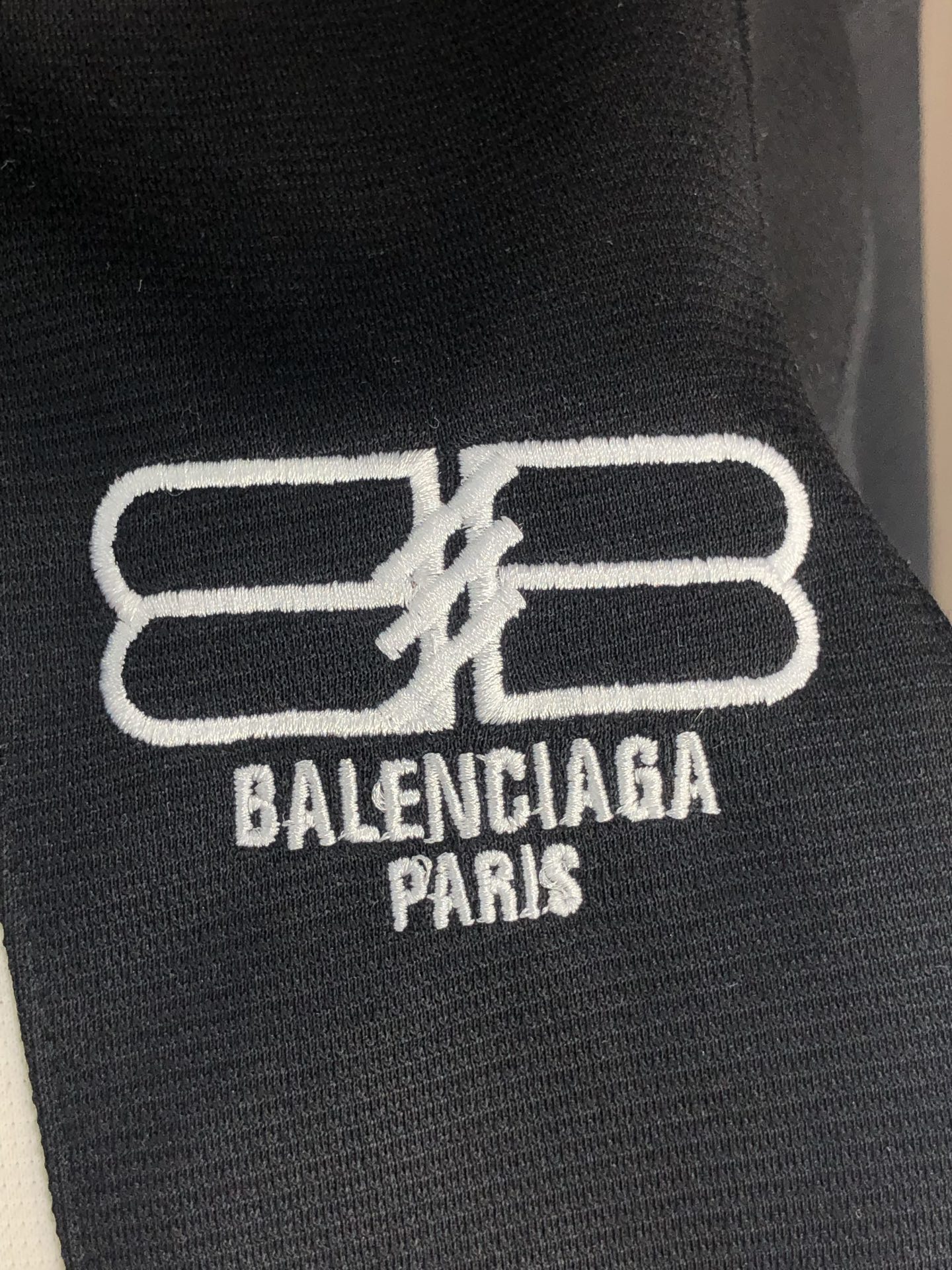 。巴黎世家。2025秋冬新款字母logo针织棉卫衣T恤 渠道精品！都市系列产物，奢华程度满分的字母log