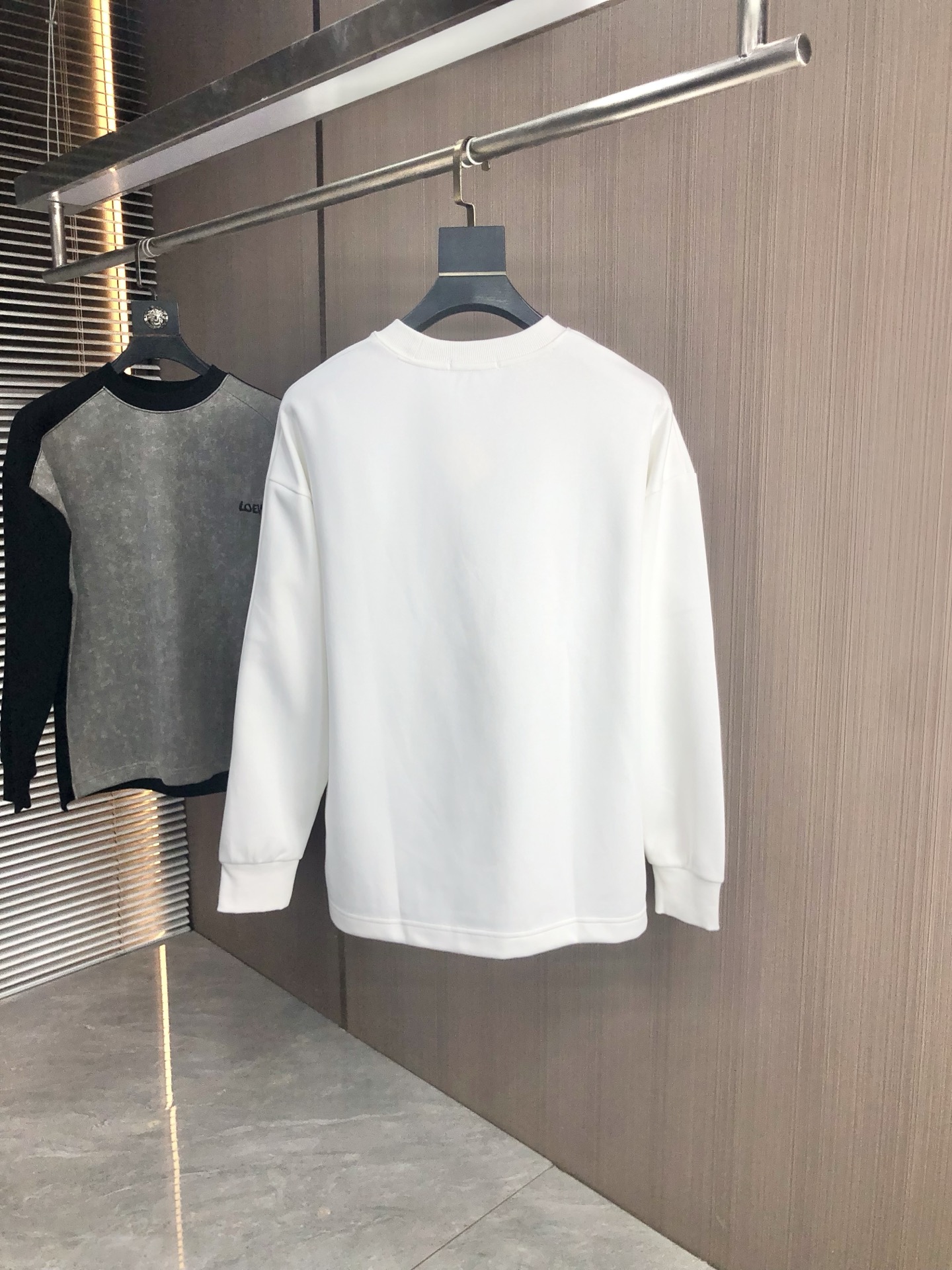 。罗意威。2025秋冬新款字母logo针织棉卫衣T恤 渠道精品！都市系列产物，奢华程度满分的字母logo