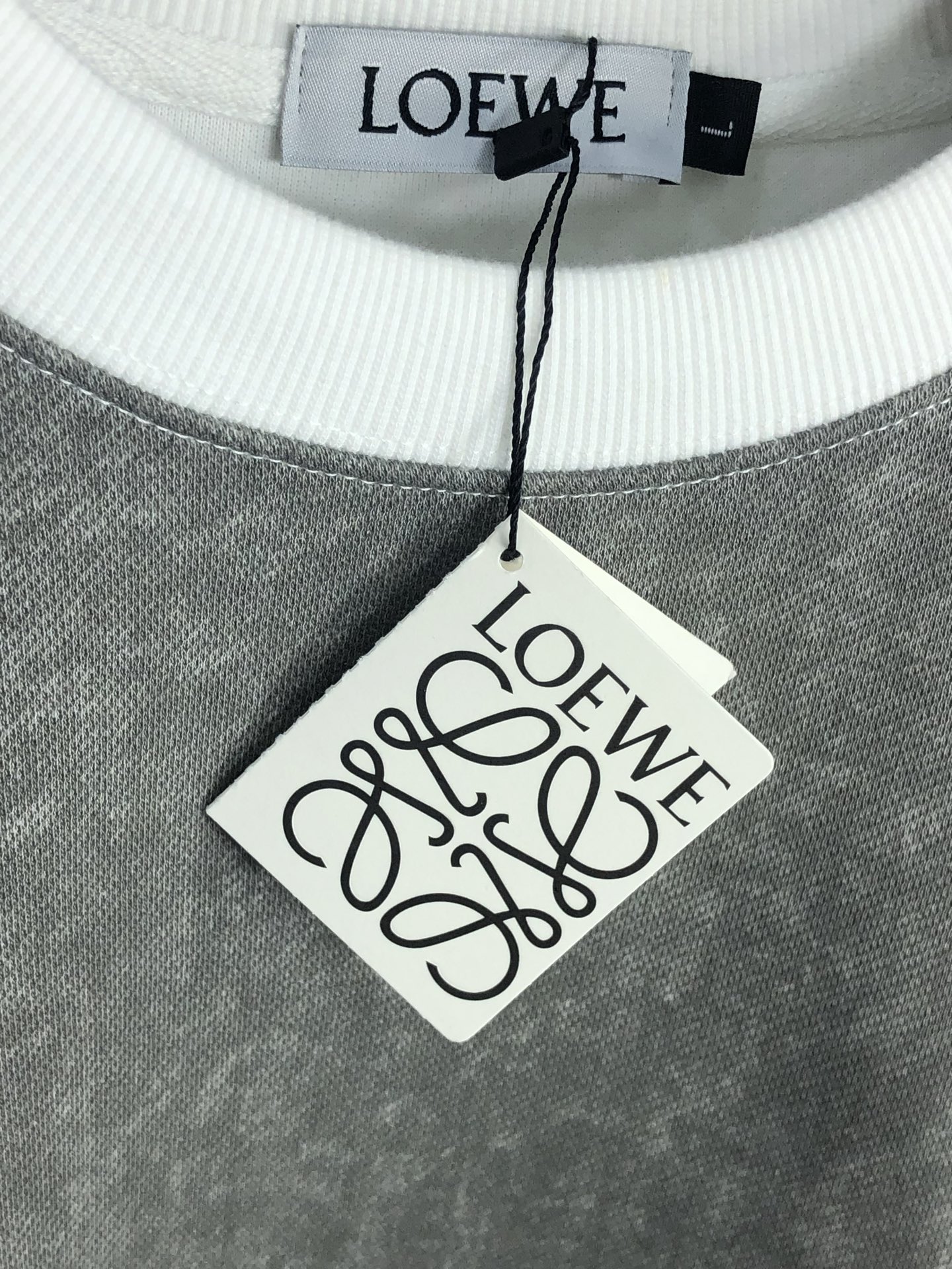 。罗意威。2025秋冬新款字母logo针织棉卫衣T恤 渠道精品！都市系列产物，奢华程度满分的字母logo